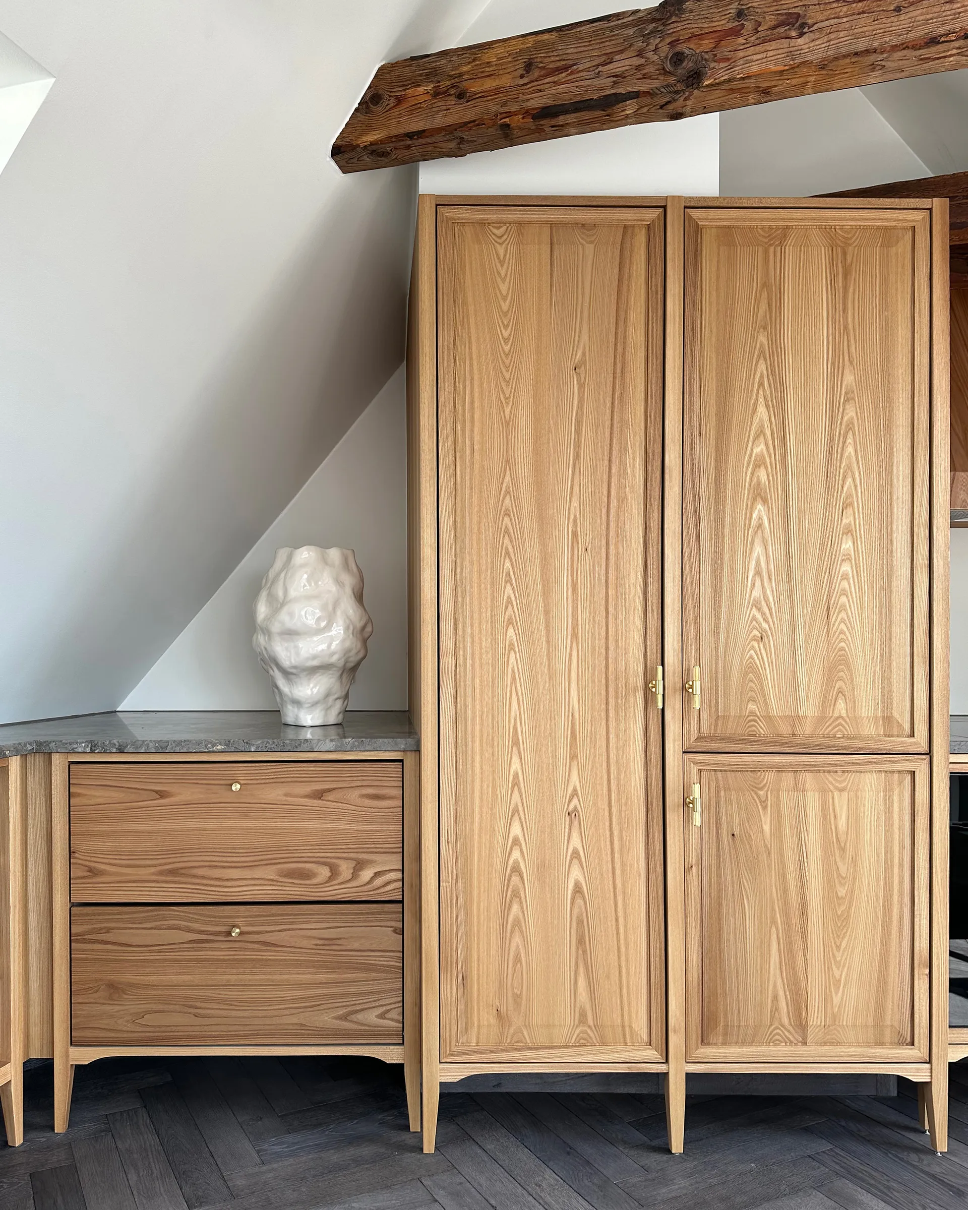 Jarrón Katachi medio, High glaze birch 101 Copenhagen