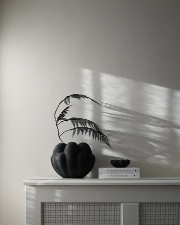 Jarrón petit Bloom 22,5x24 cm - Black - 101 Copenhagen