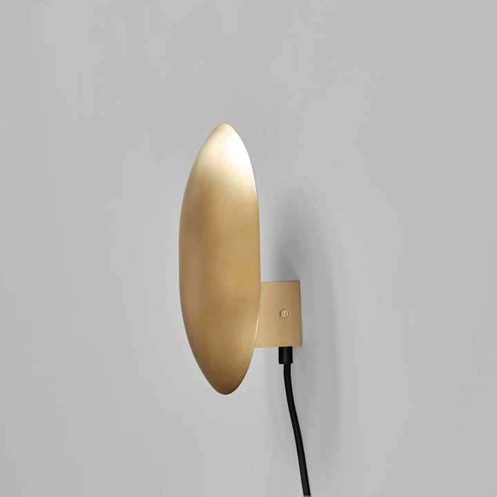 Lámpara de pared Clam 26 cm, Latón 101 Copenhagen