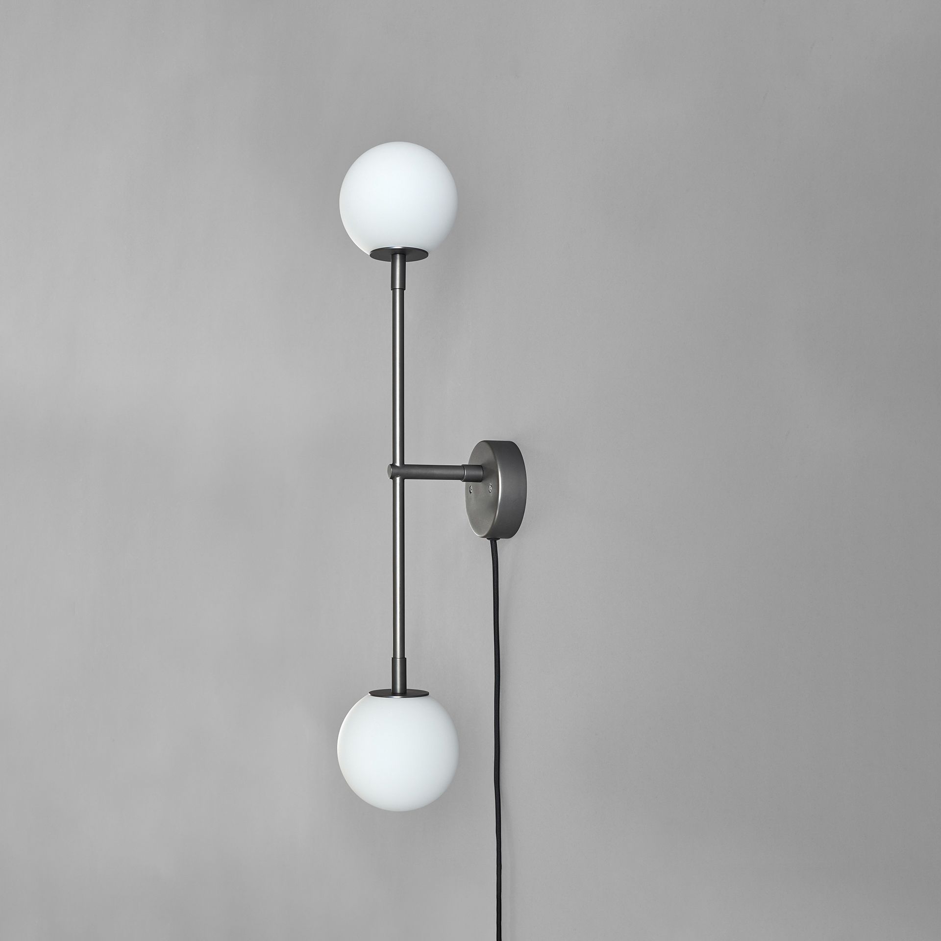 Lámpara de pared Drop Bulp, Gris 101 Copenhagen