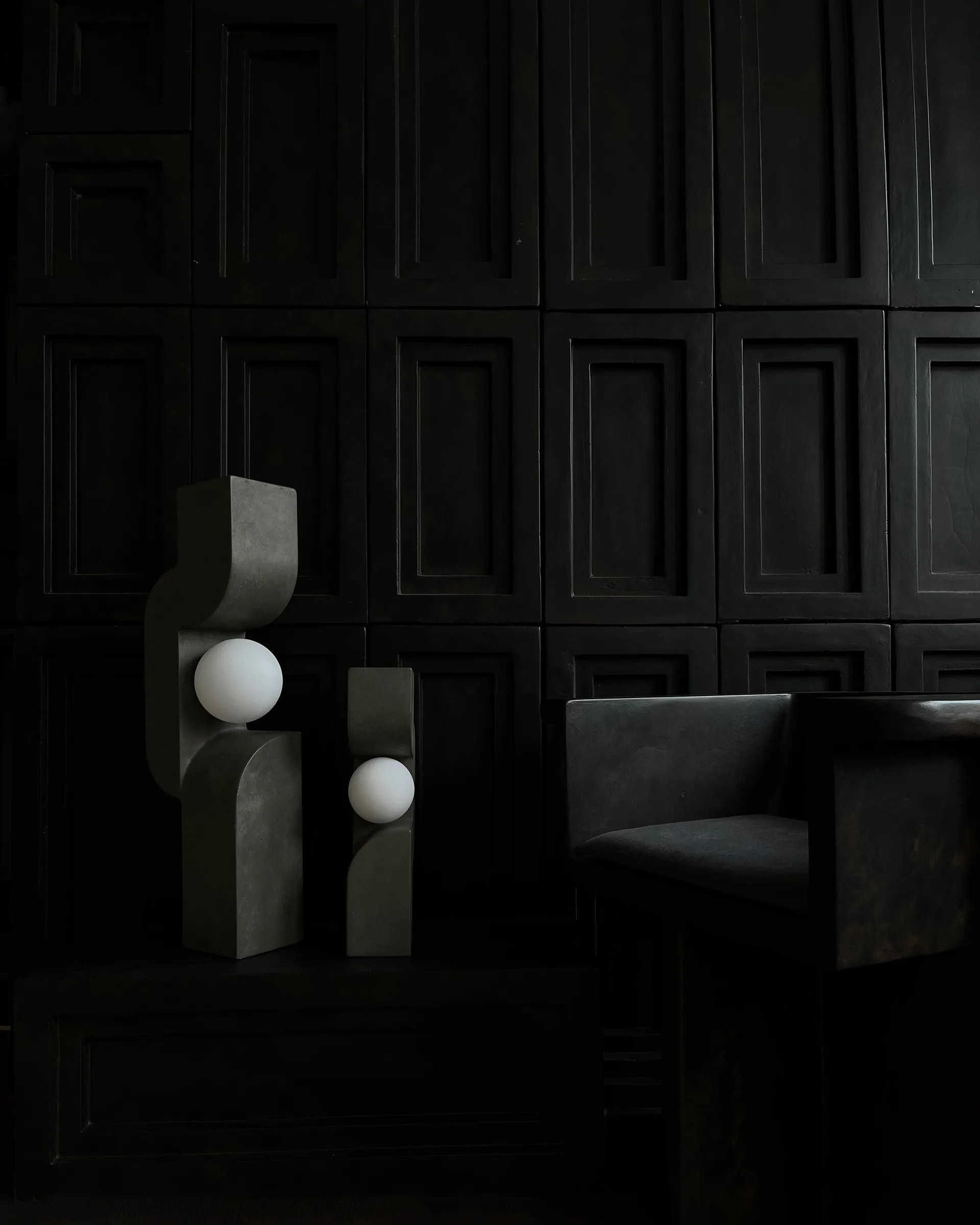 Lámpara Sitting Man Dark grey, 16x42,5 cm  101 Copenhagen