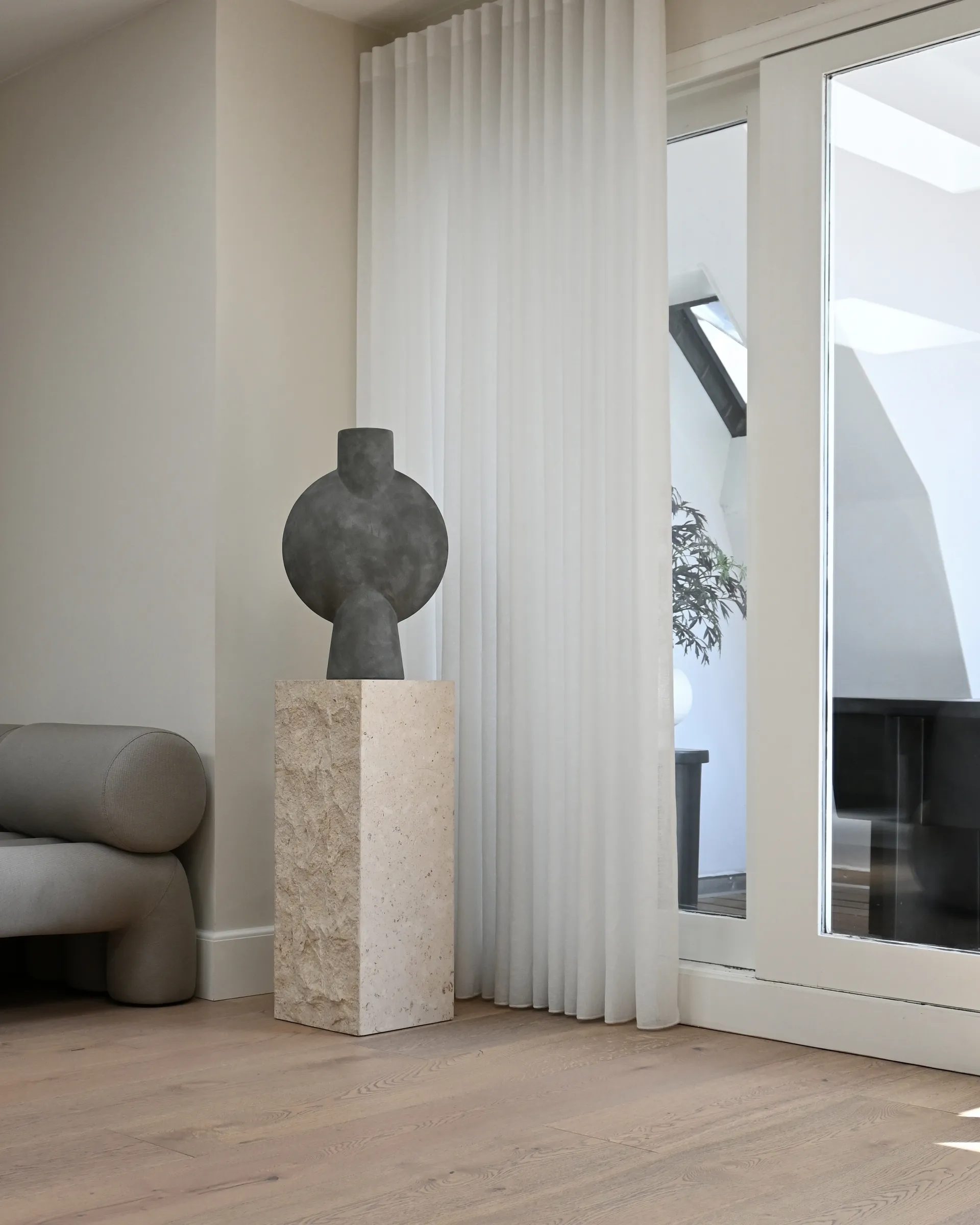 Mesa auxiliar Podium maxi 80 cm, Limestone 101 Copenhagen