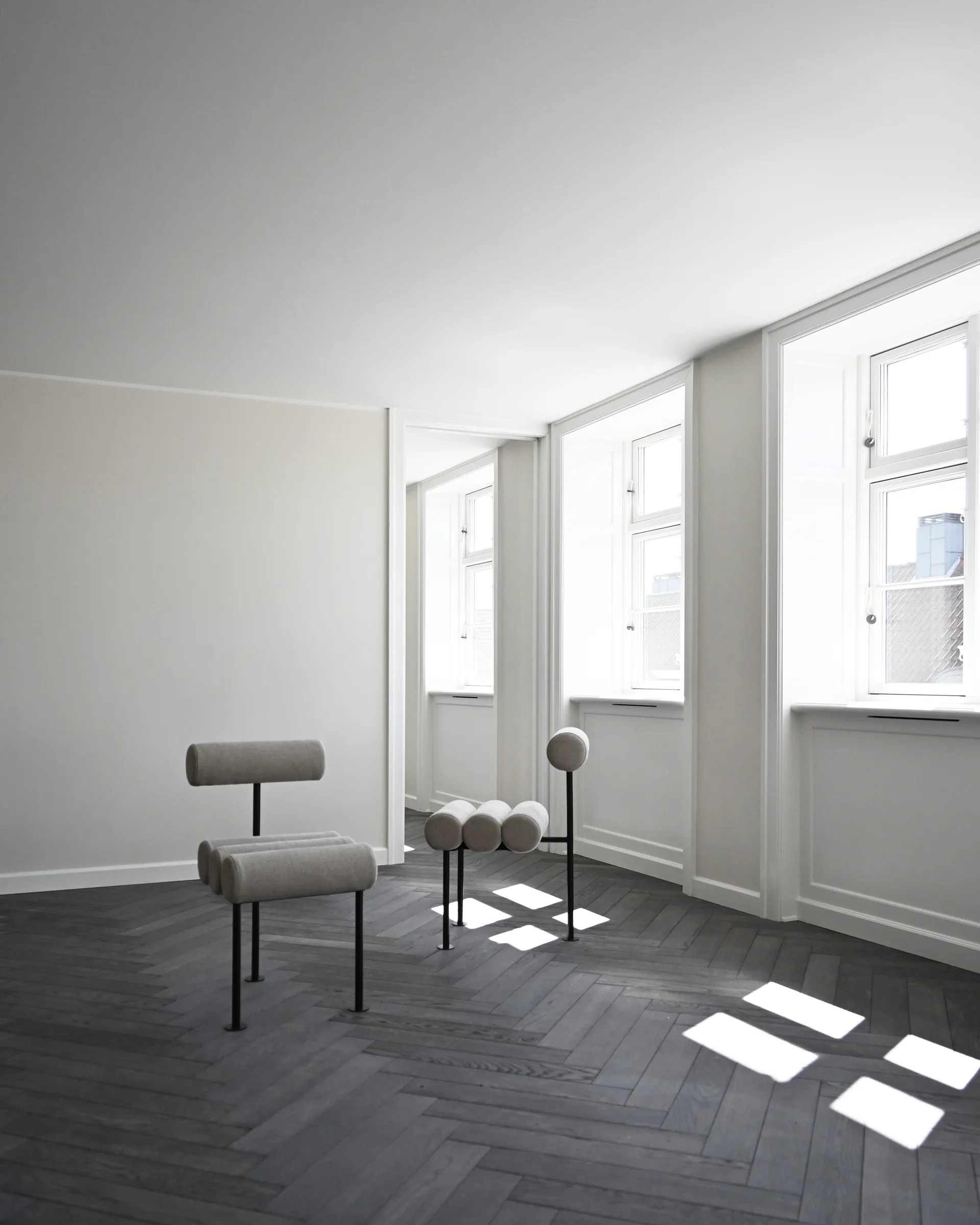 Silla de comedor Hiro, Black frame-Sand 101 Copenhagen