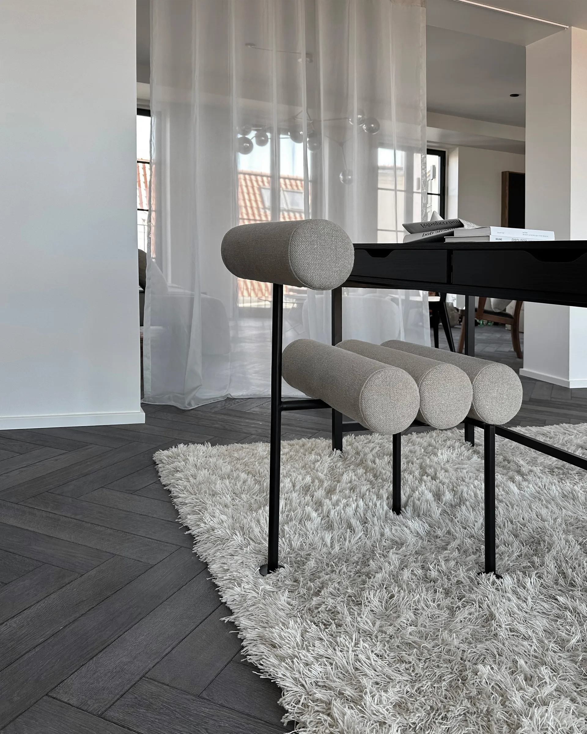 Silla de comedor Hiro, Black frame-Sand 101 Copenhagen