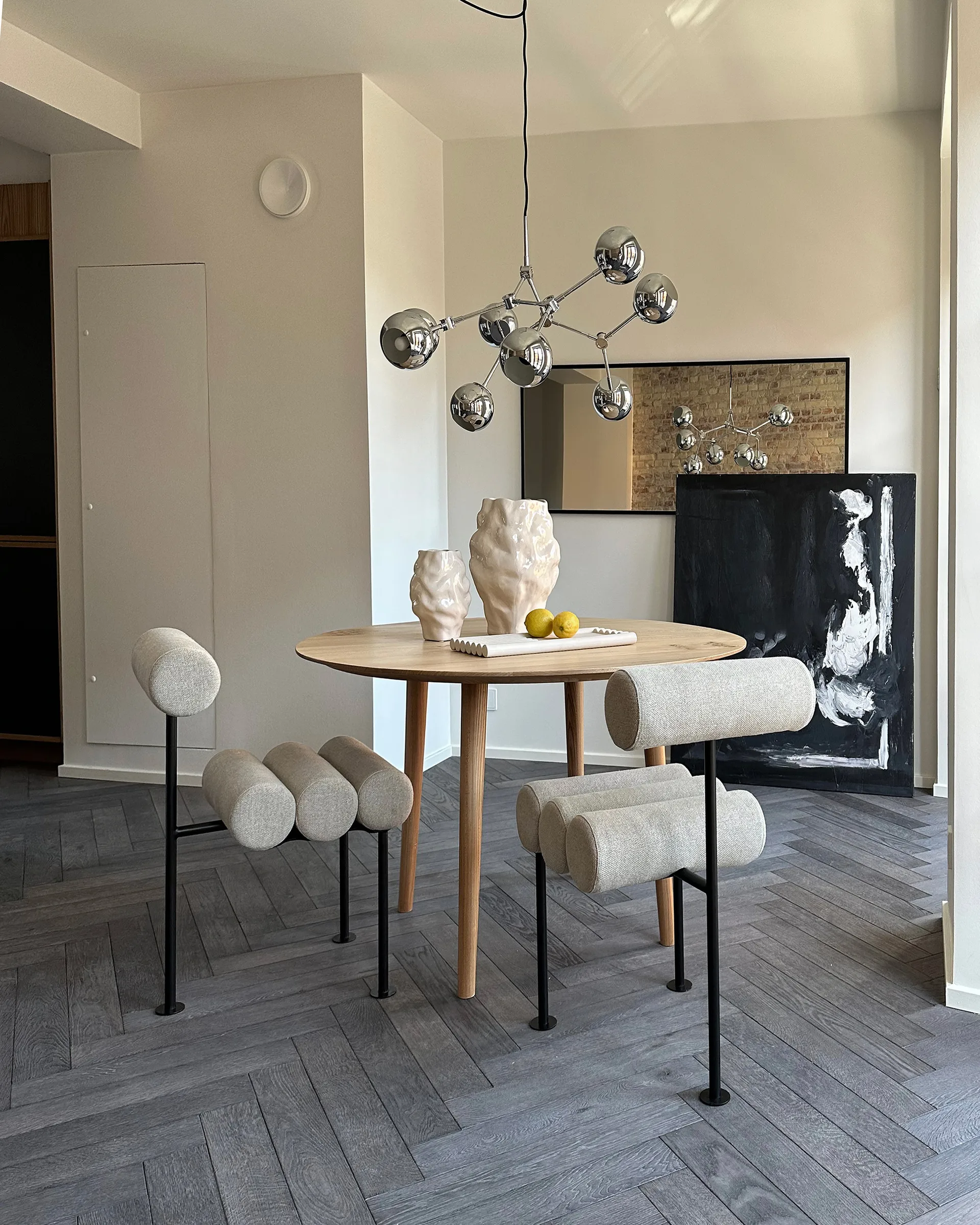 Silla de comedor Hiro, Black frame-Sand 101 Copenhagen