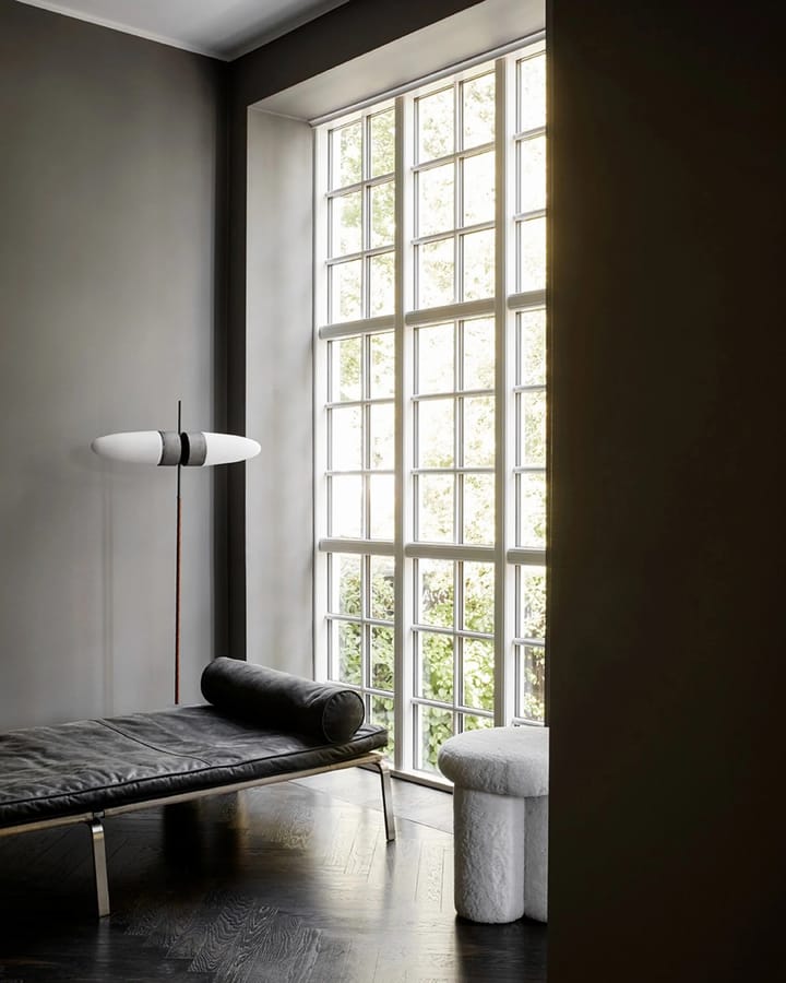 Taburete Big Foot piel de oveja, off-white 101 Copenhagen
