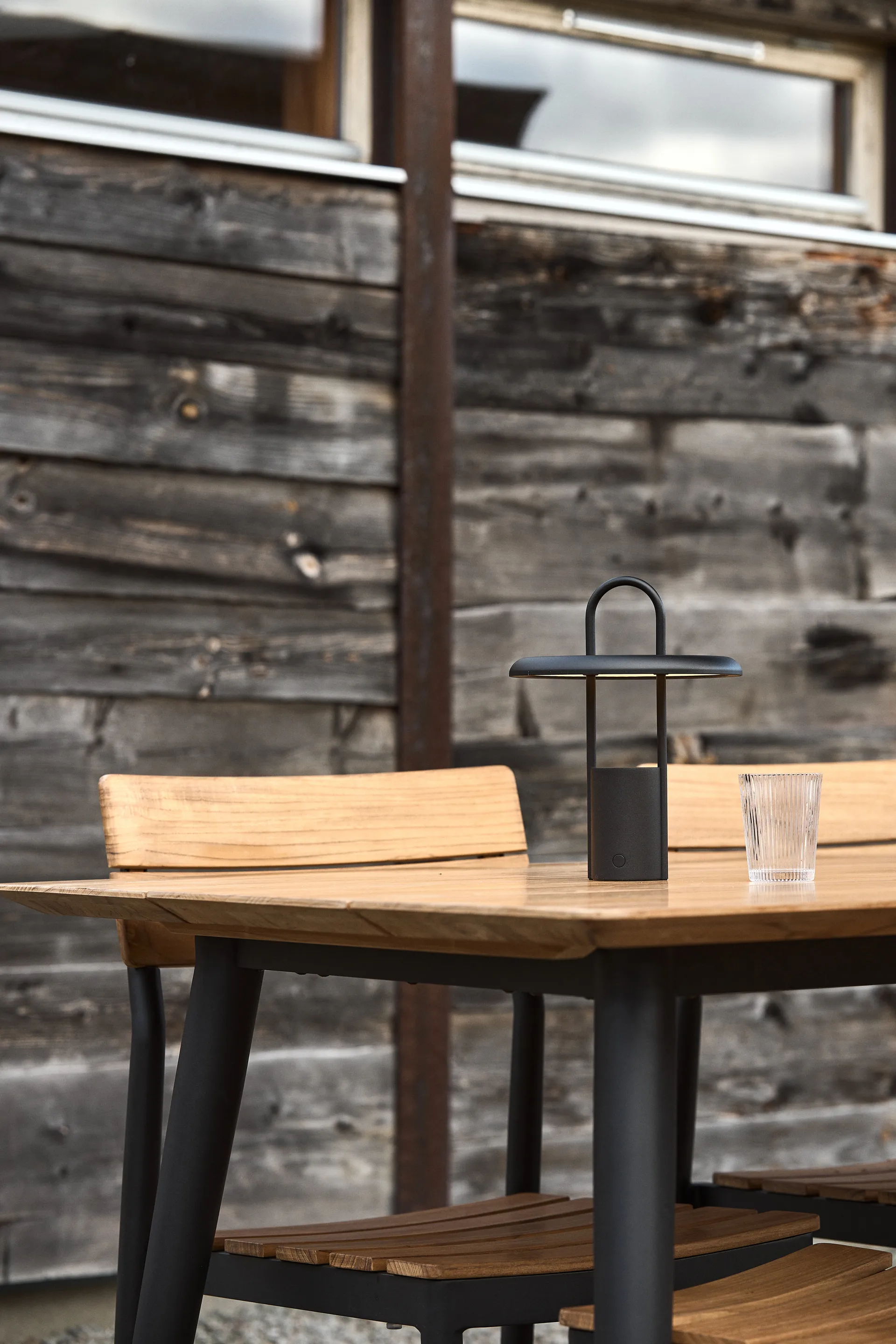 Mesa Björnö, 160x90x76 1898