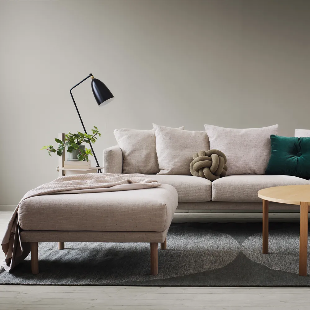 Reposapiés Sjövik, Tyg Bern 0345, patas de roble aceitado blanco 1898