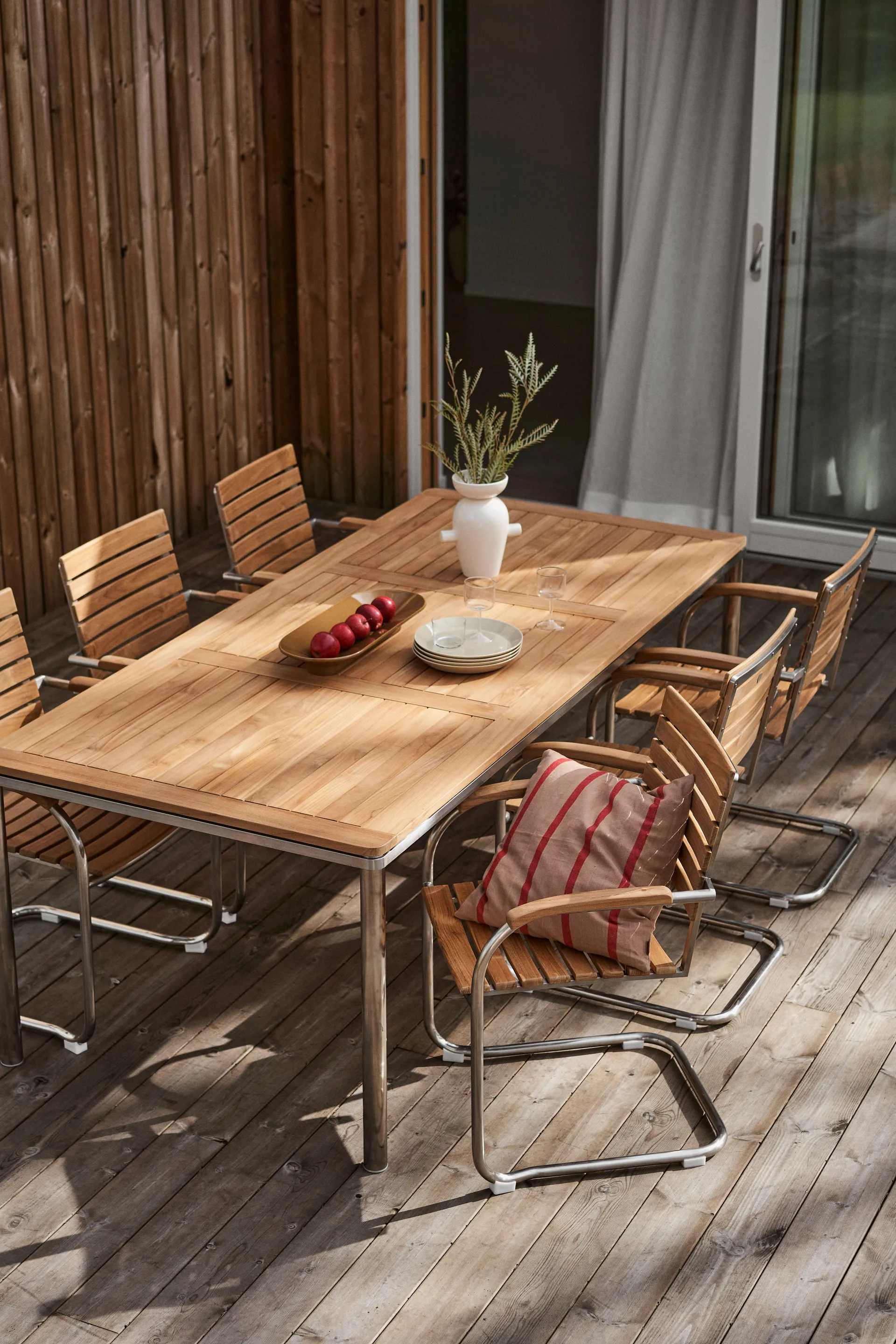 Silla Rörvik, Teca-acero inoxidable 1898