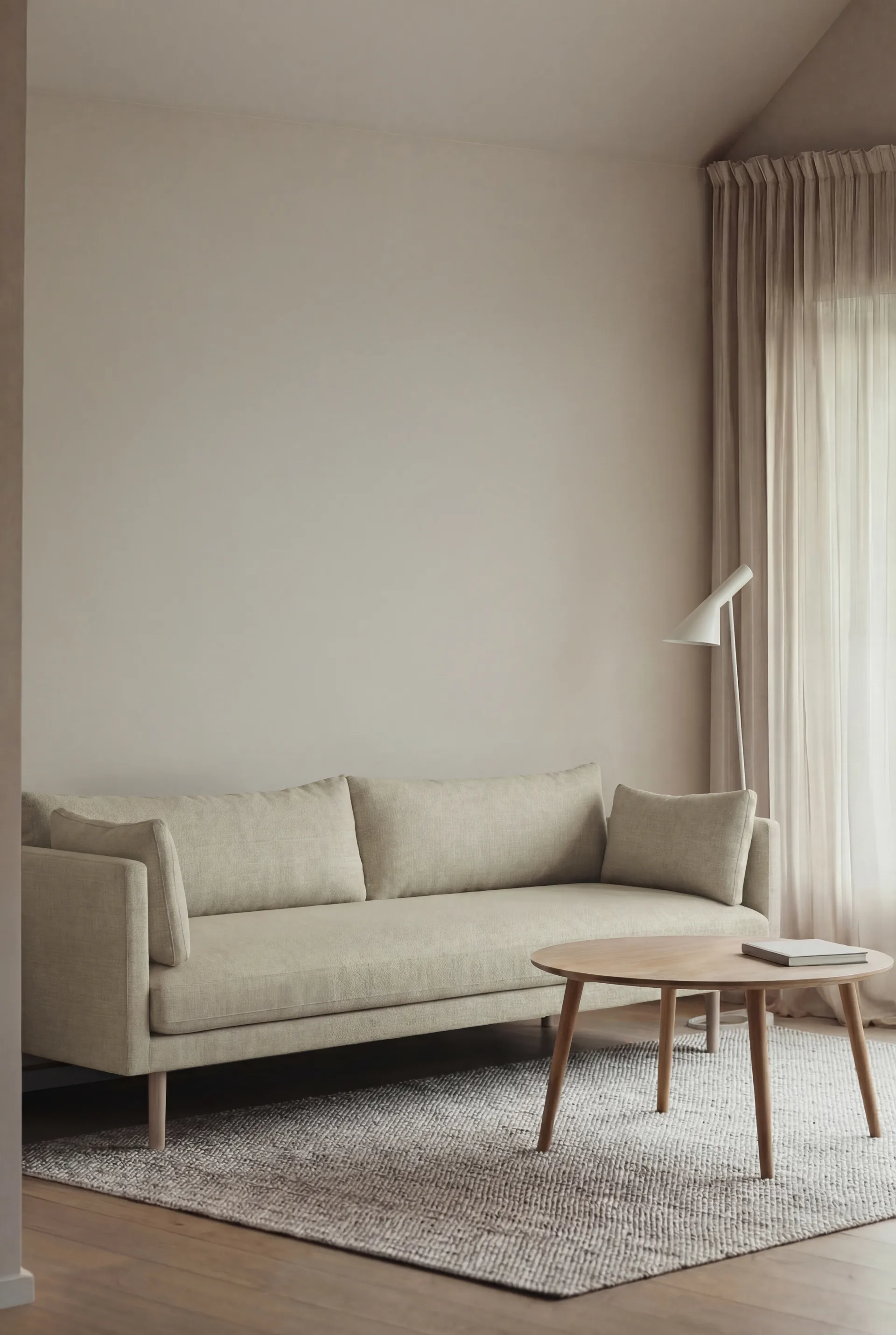 Sofá Linnevik, Luiza Beige 3981-roble blanco aceitado, 4 plazas, sin faldón 1898