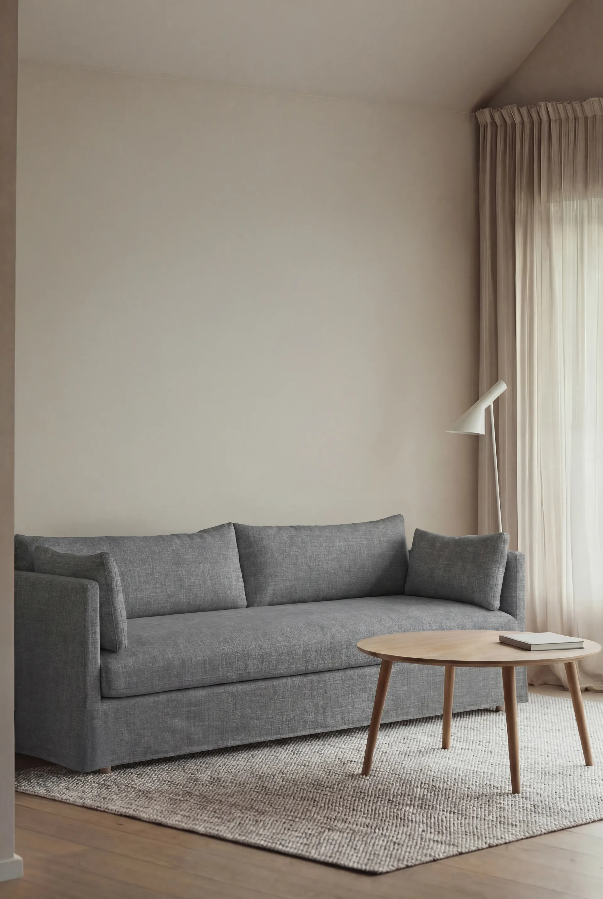 Sofá Linnevik, Same Blue 6678-roble blanco aceitado, 4 plazas, con faldón 1898