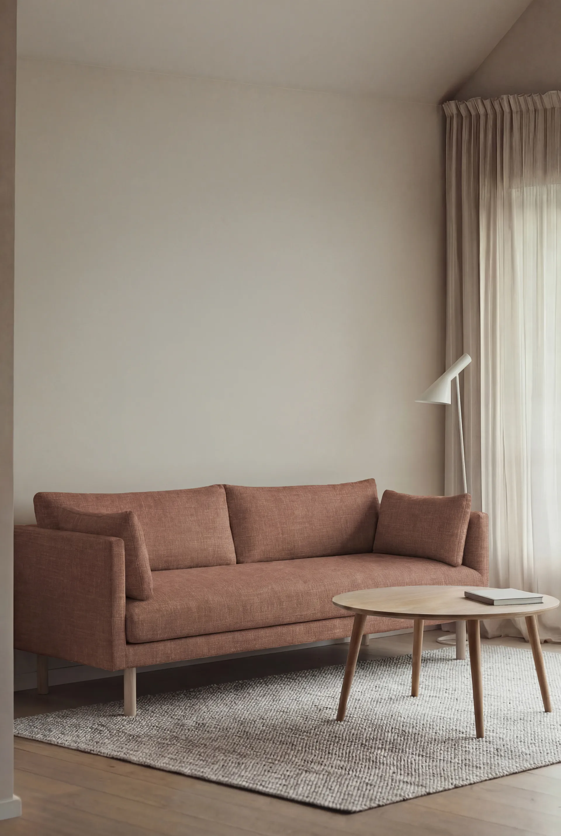 Sofá Linnevik, Same Rust 6675-roble blanco aceitado, 3 plazas, sin faldón 1898