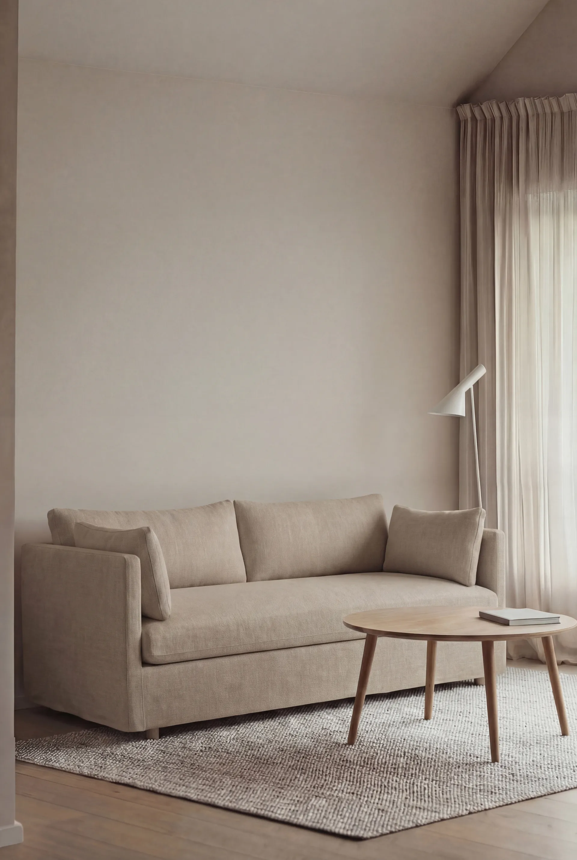 Sofá Linnevik, Same Sand 6672-roble blanco aceitado, 2 plazas, con faldón 1898