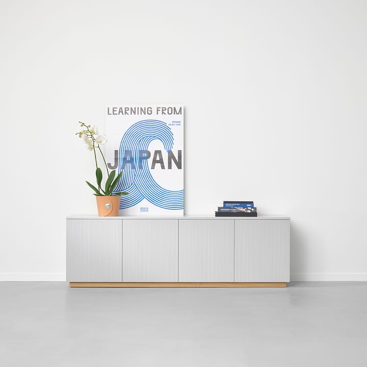 Aparador Beam, Gris claro, base de roble aceitado blanco A2
