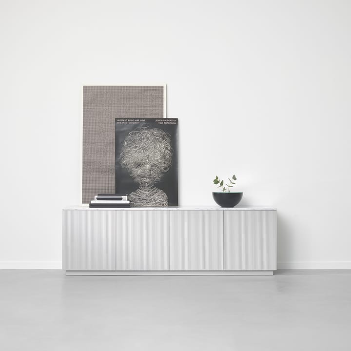 Aparador Beam, Gris claro, base de roble aceitado blanco A2