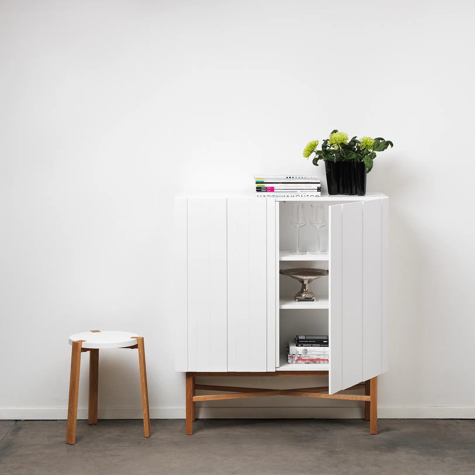 Aparador White Cabinet, Roble A2