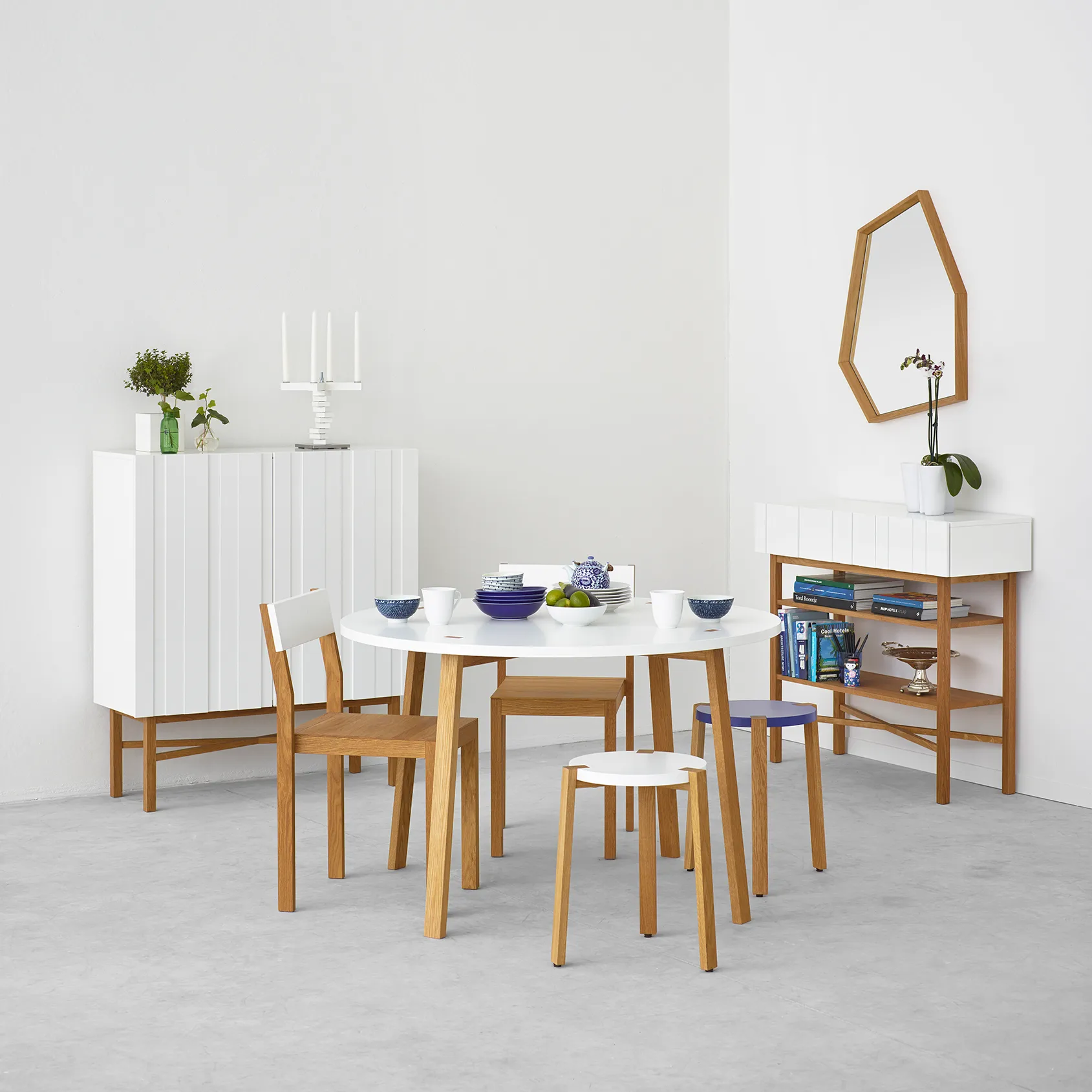 Aparador White Cabinet, Roble A2