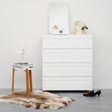 Cómoda White 4 cajones - patas de roble - A2