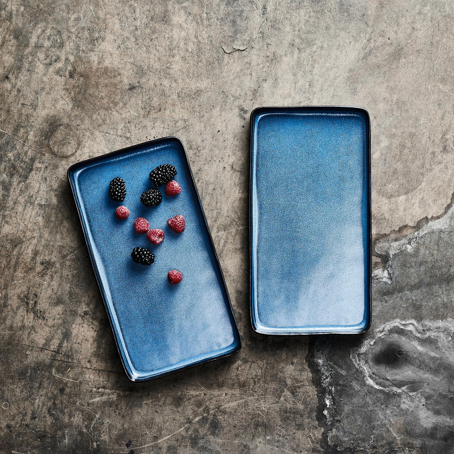 2 Platos Raw 18x34 cm, Midnight blue Aida