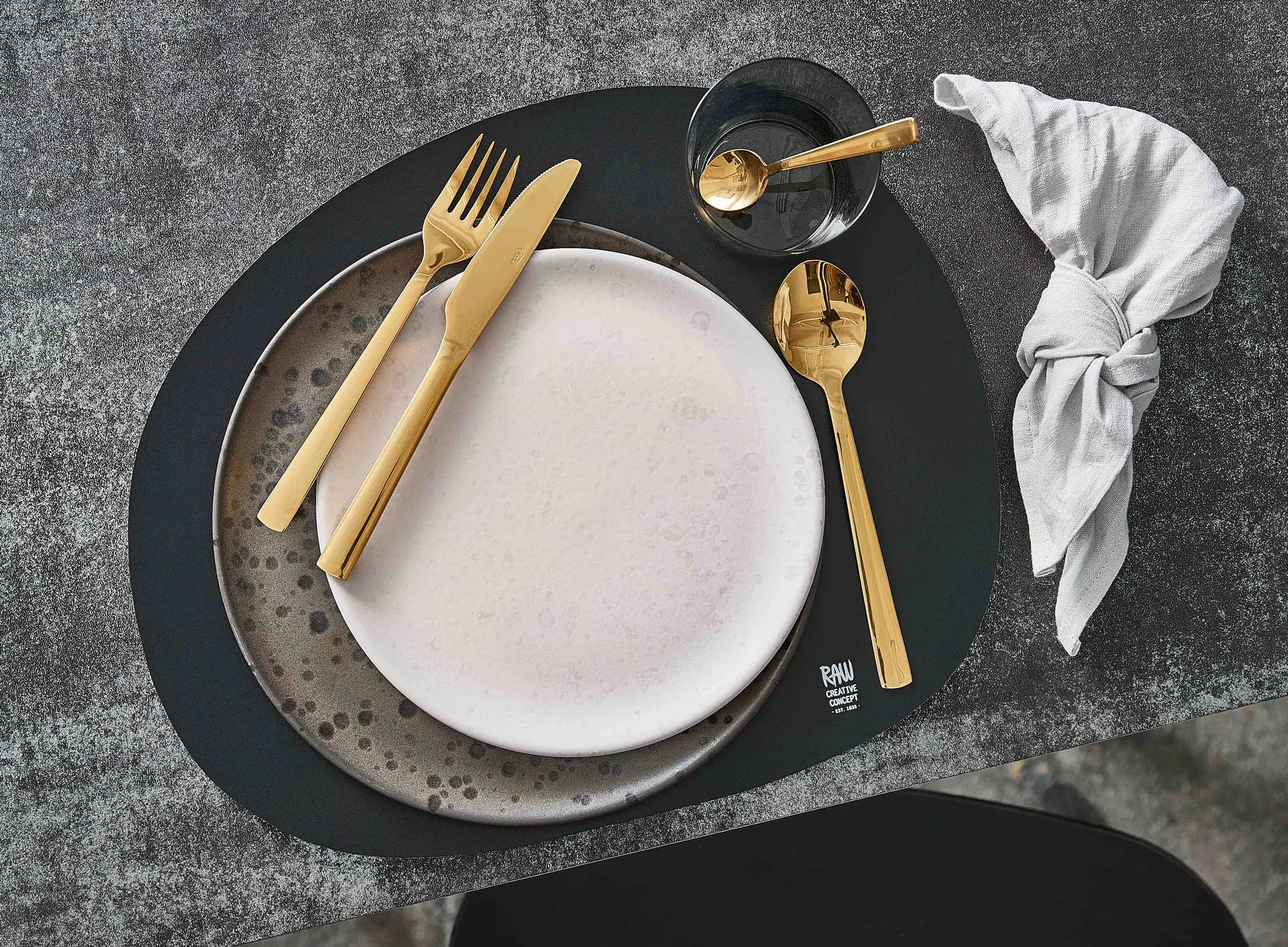 4 Cucharas de mesa Raw, Dorado Aida