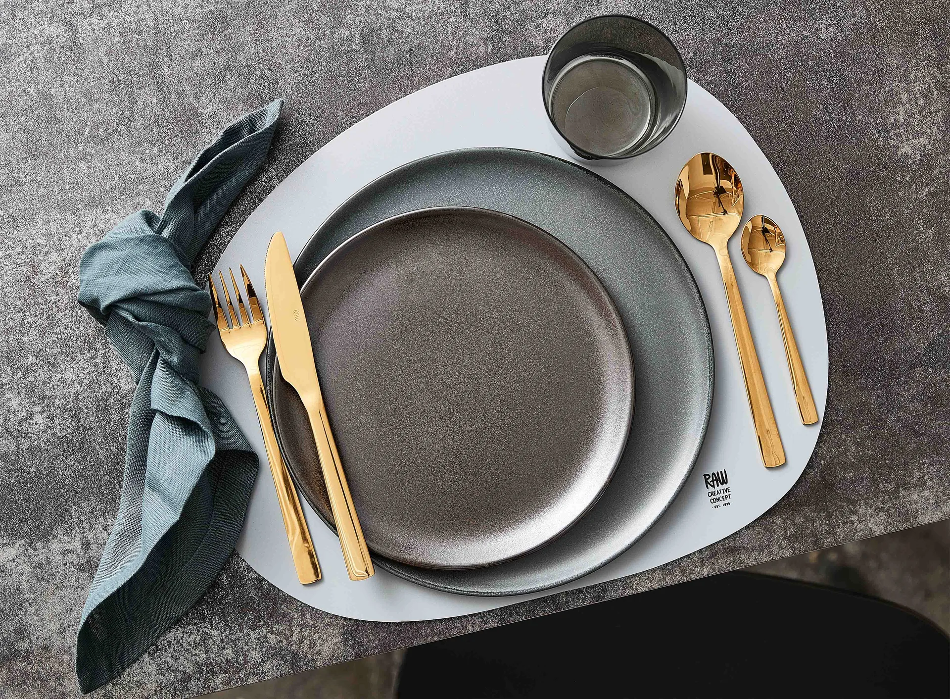 4 Tenedores de mesa Raw, Dorado Aida