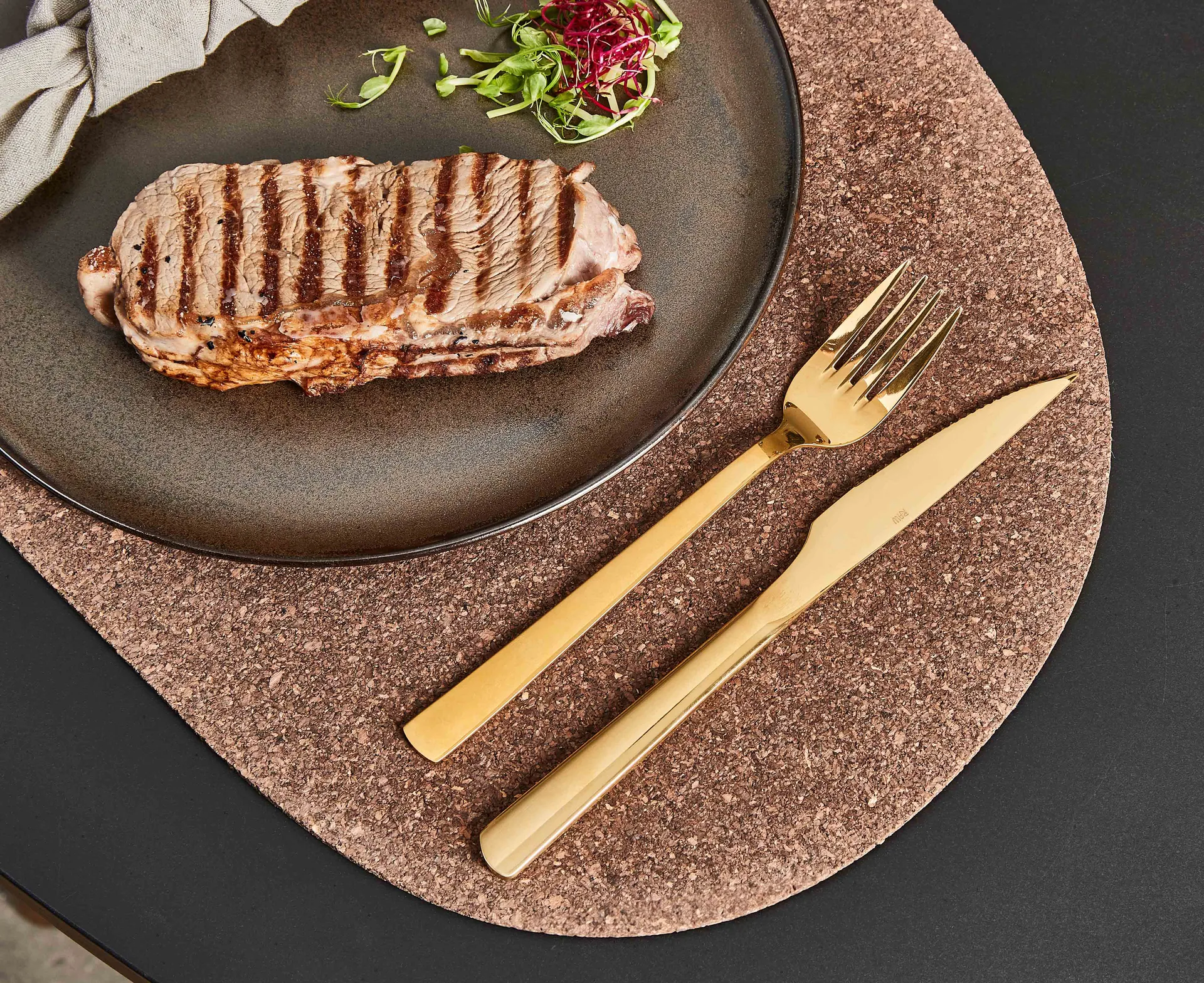 8 Cubiertos de carne Raw, Dorado Aida