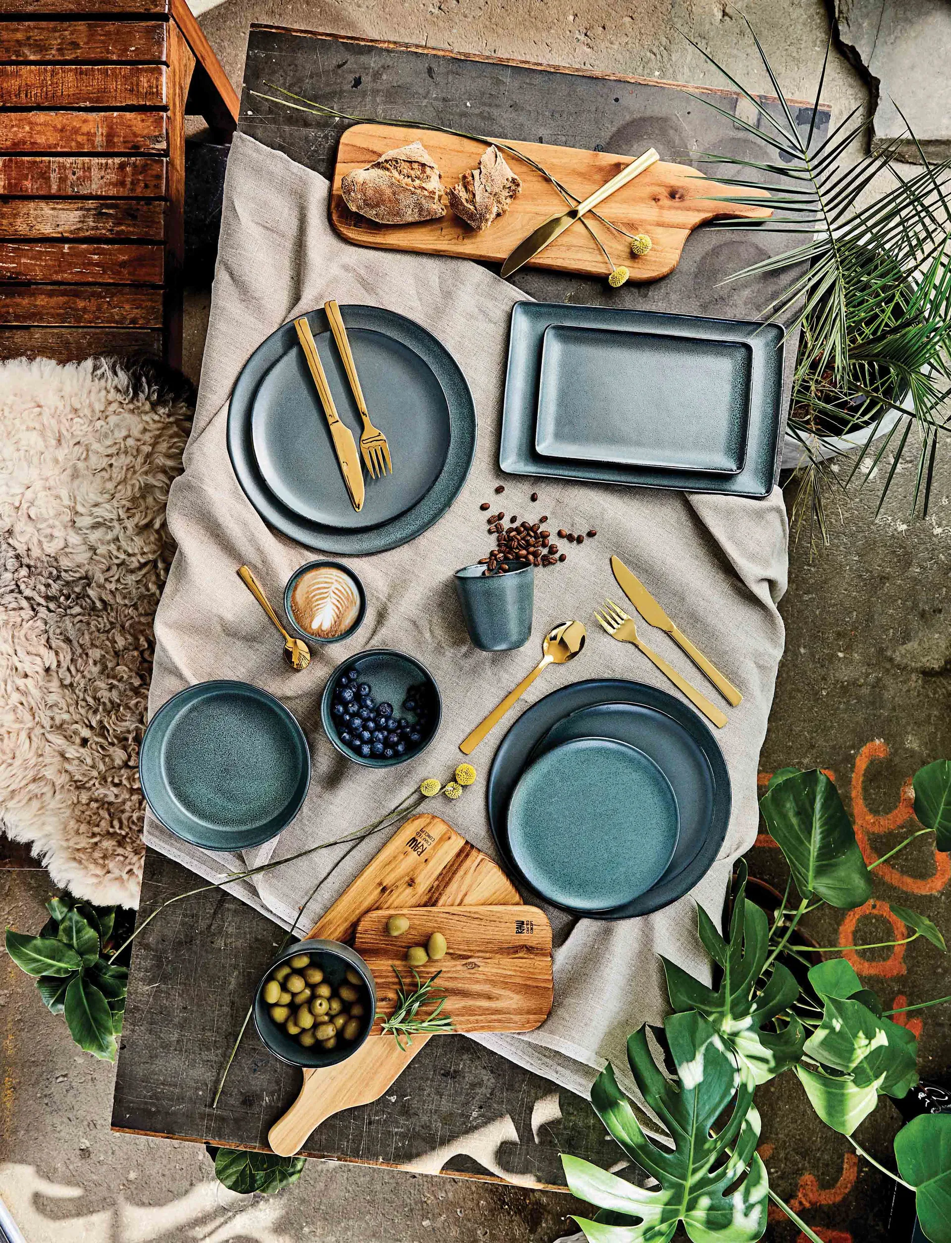 Cubertería Raw 60 piezas, Gold Aida