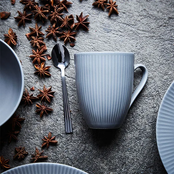 Mug Groovy 30 cl, gris Aida