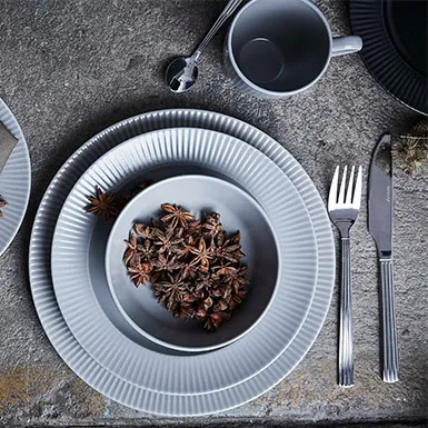 Plato hondo Groovy Ø 23 cm, gris Aida