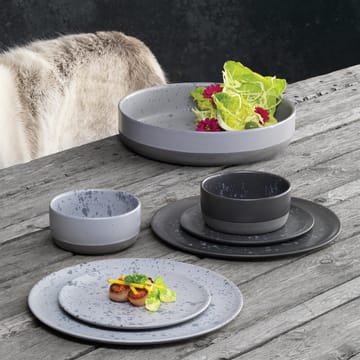 Plato Raw Ø20 cm - negro con puntos - Aida