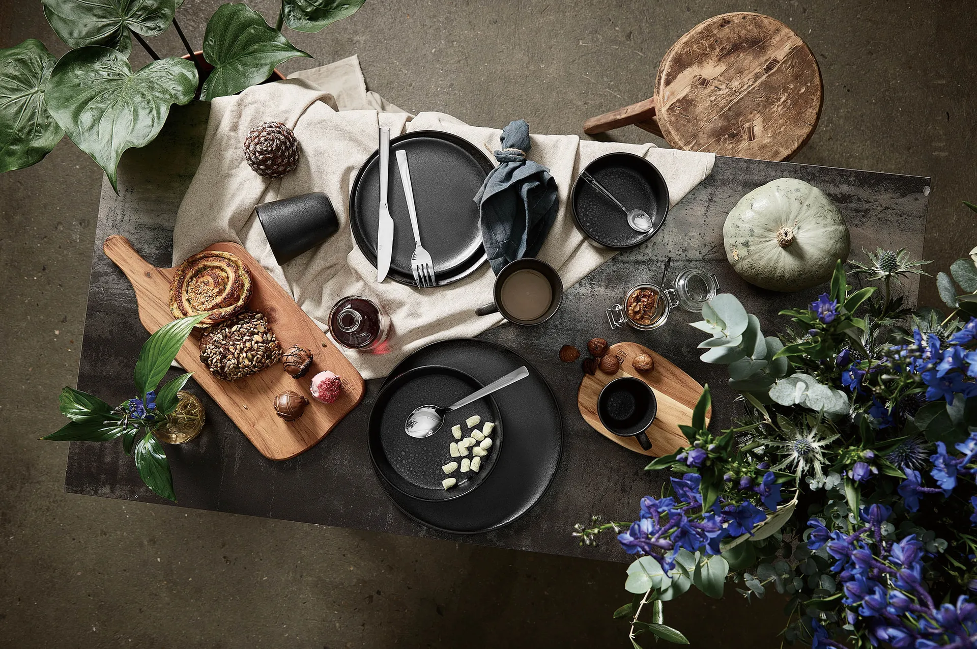 Plato Raw Ø20 cm, Titanium black Aida