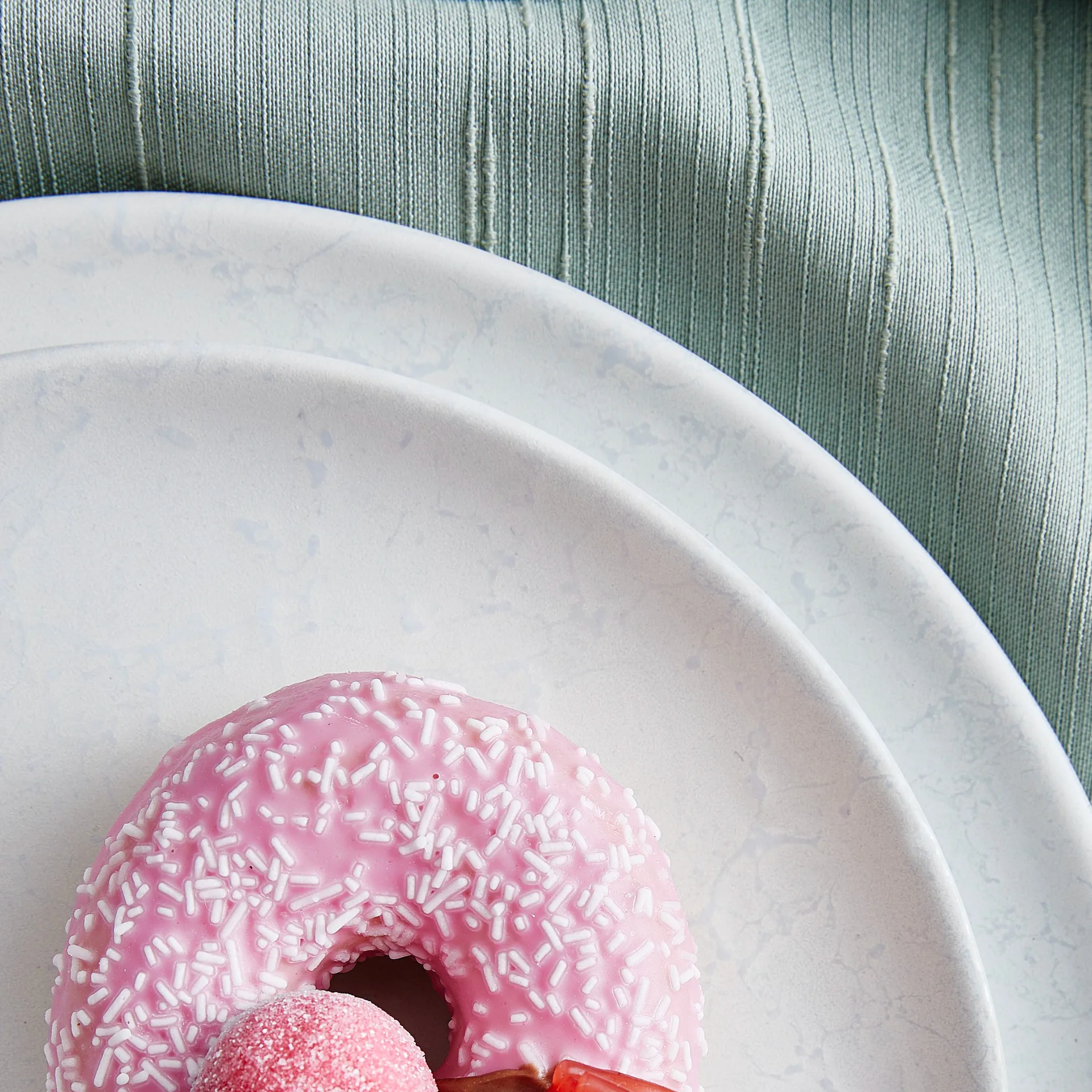 Plato Raw Ø23 cm, Arctic white Aida