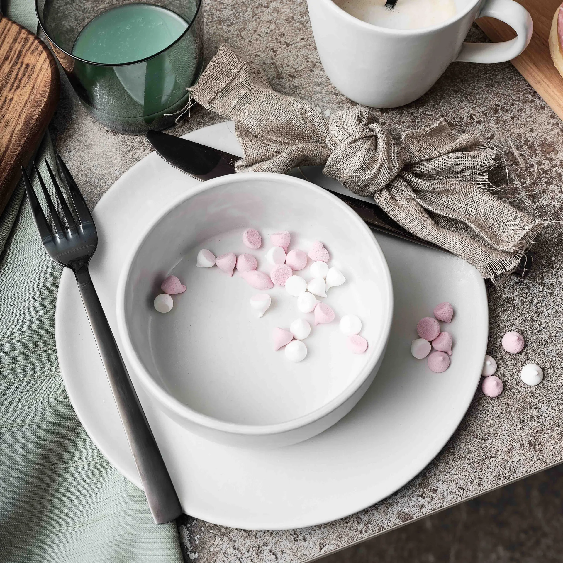 Plato Raw Ø23 cm, Arctic white Aida