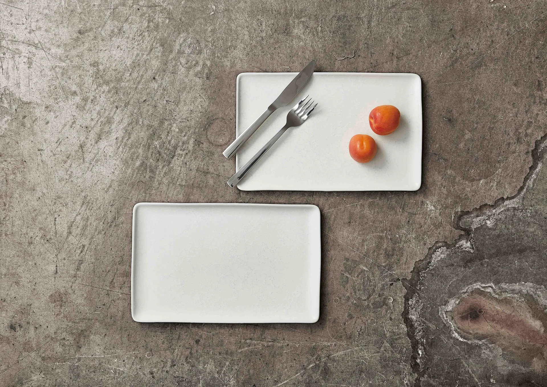 Plato Raw 31,5x20 cm, Arctic white Aida