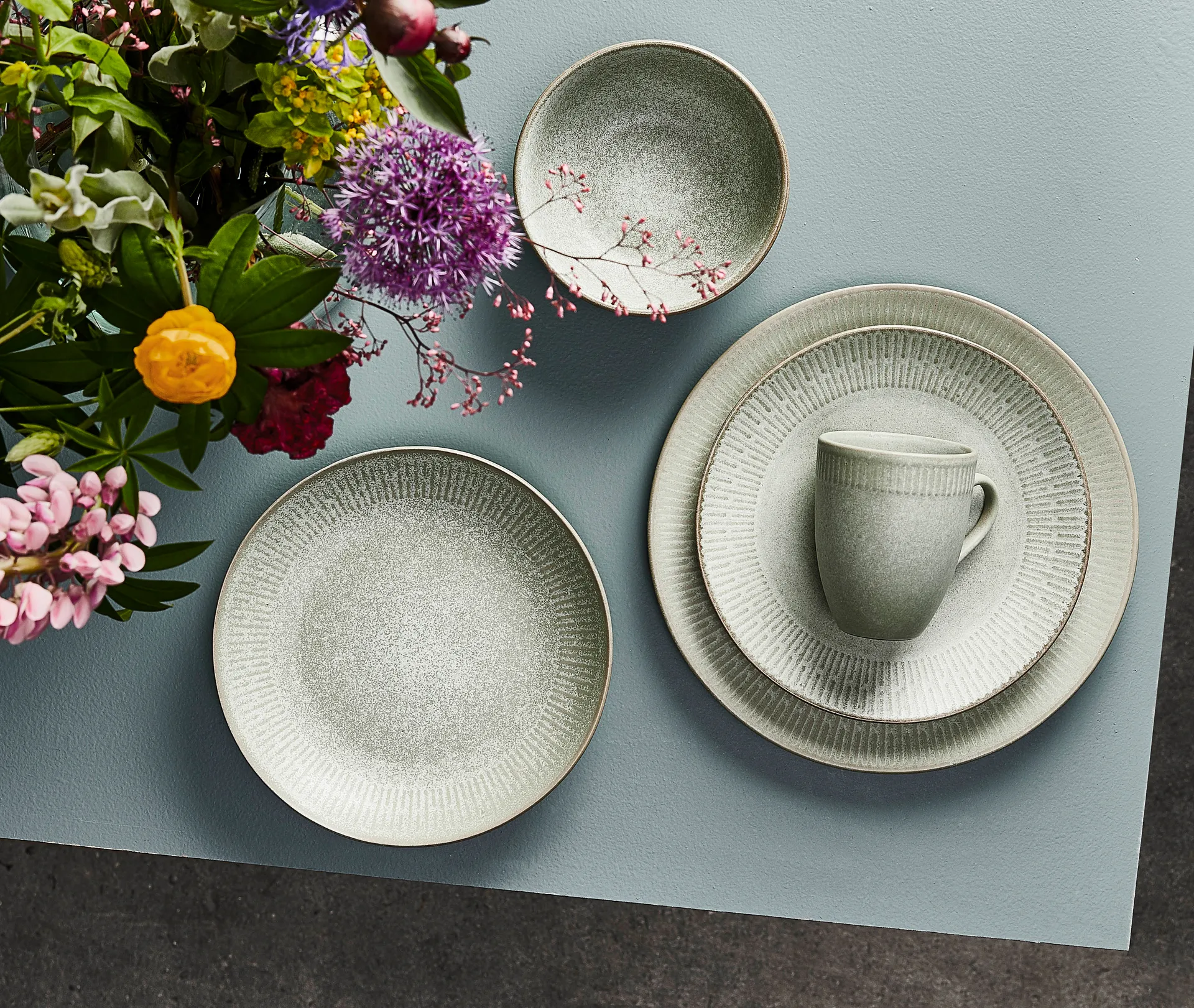 Plato Relief 22 cm, verde Aida