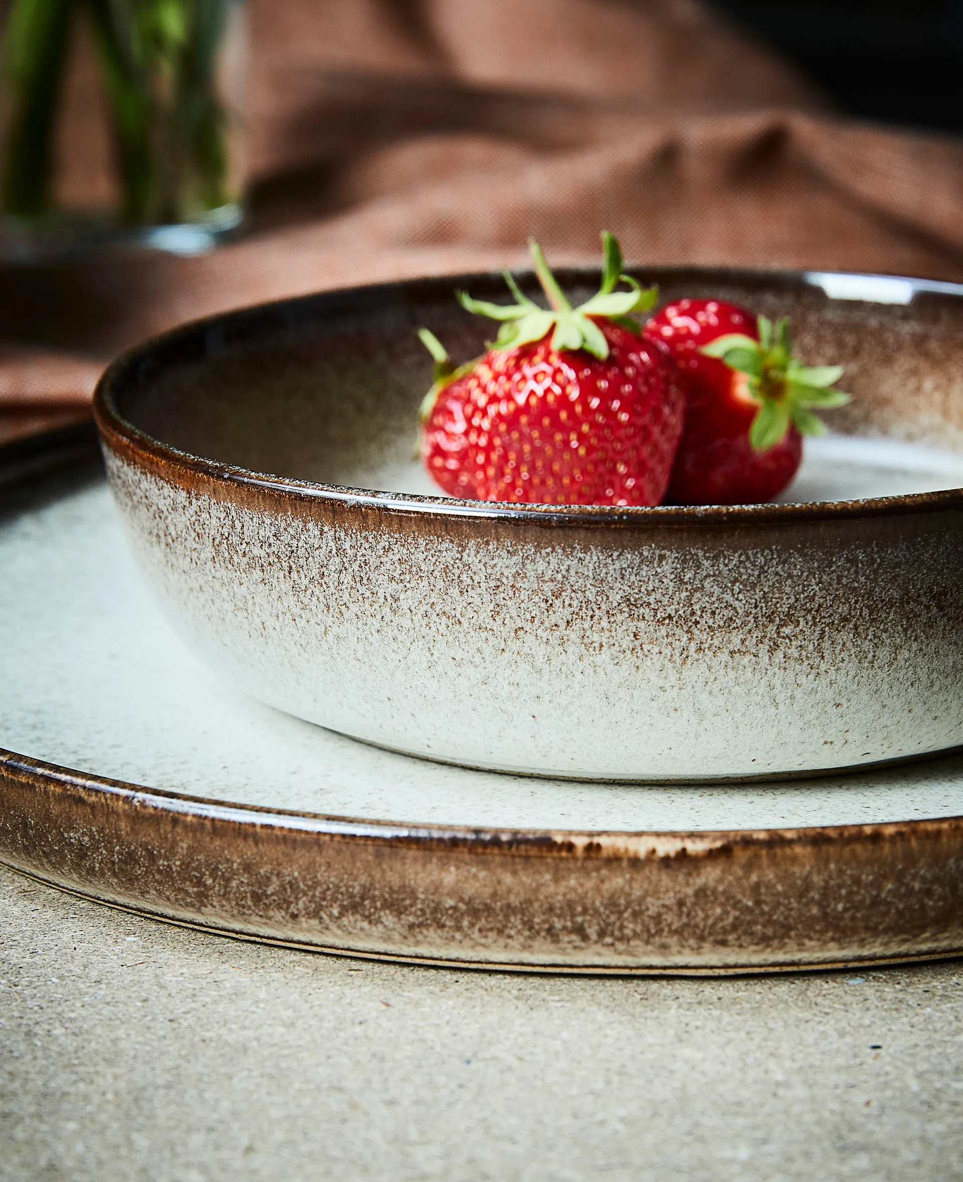 Plato Søholm Sonja Ø27 cm, Brown Aida