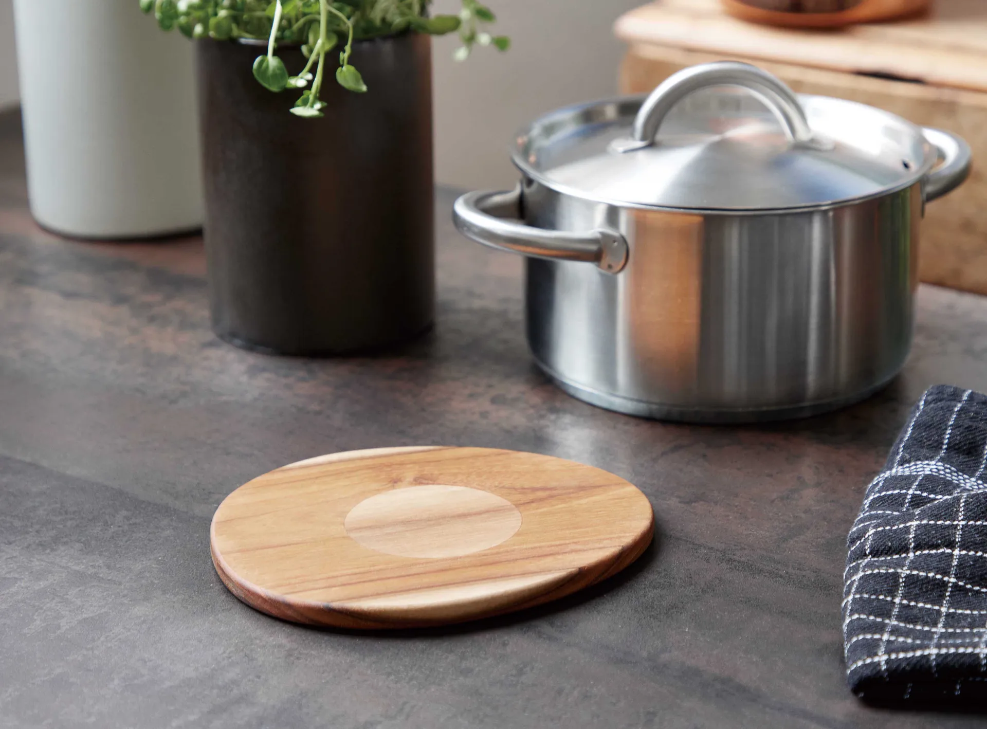 Salvamanteles Raw magnético 15x17,5 cm, Teak Aida