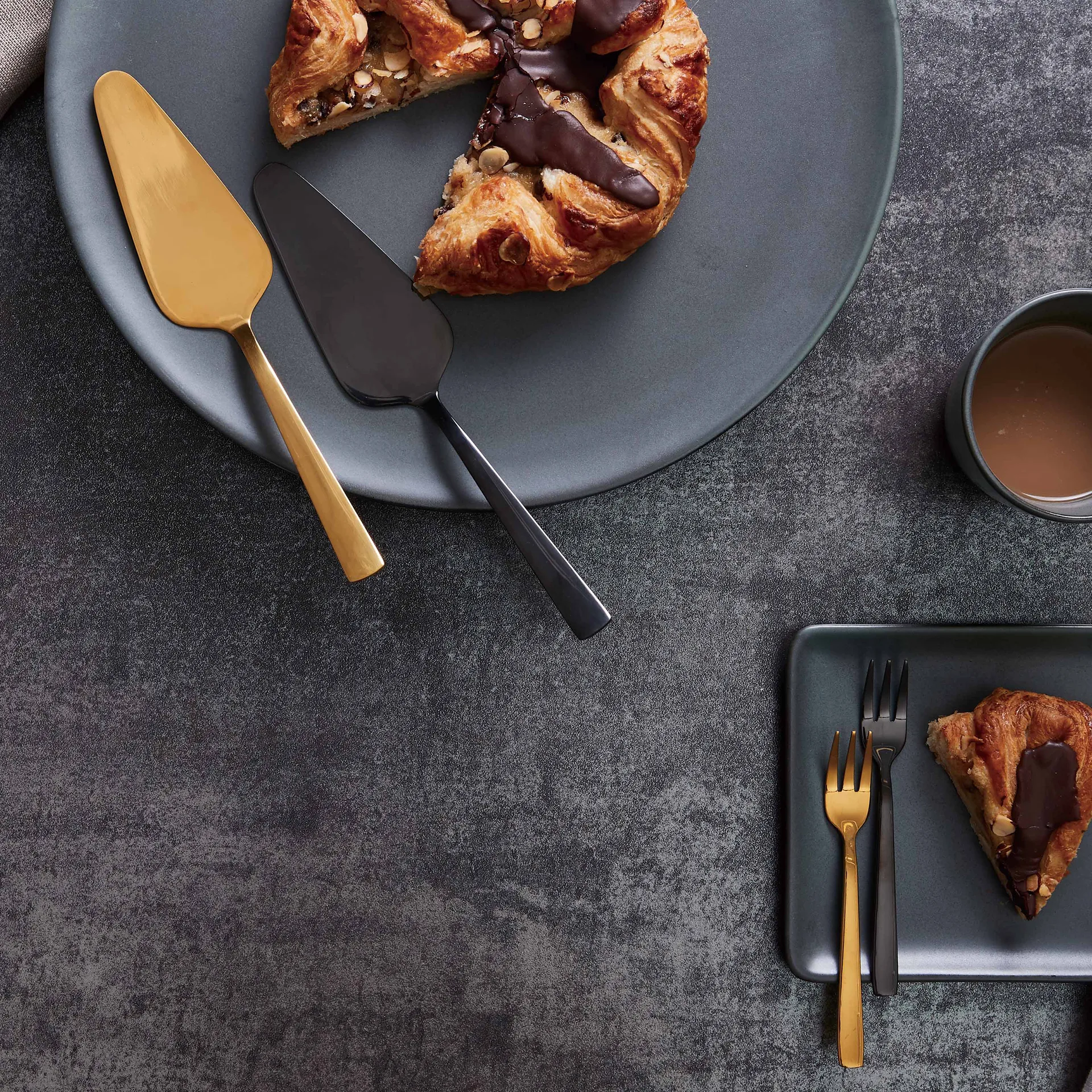 Set de cubiertos para tarta Raw 5 piezas, negro Aida