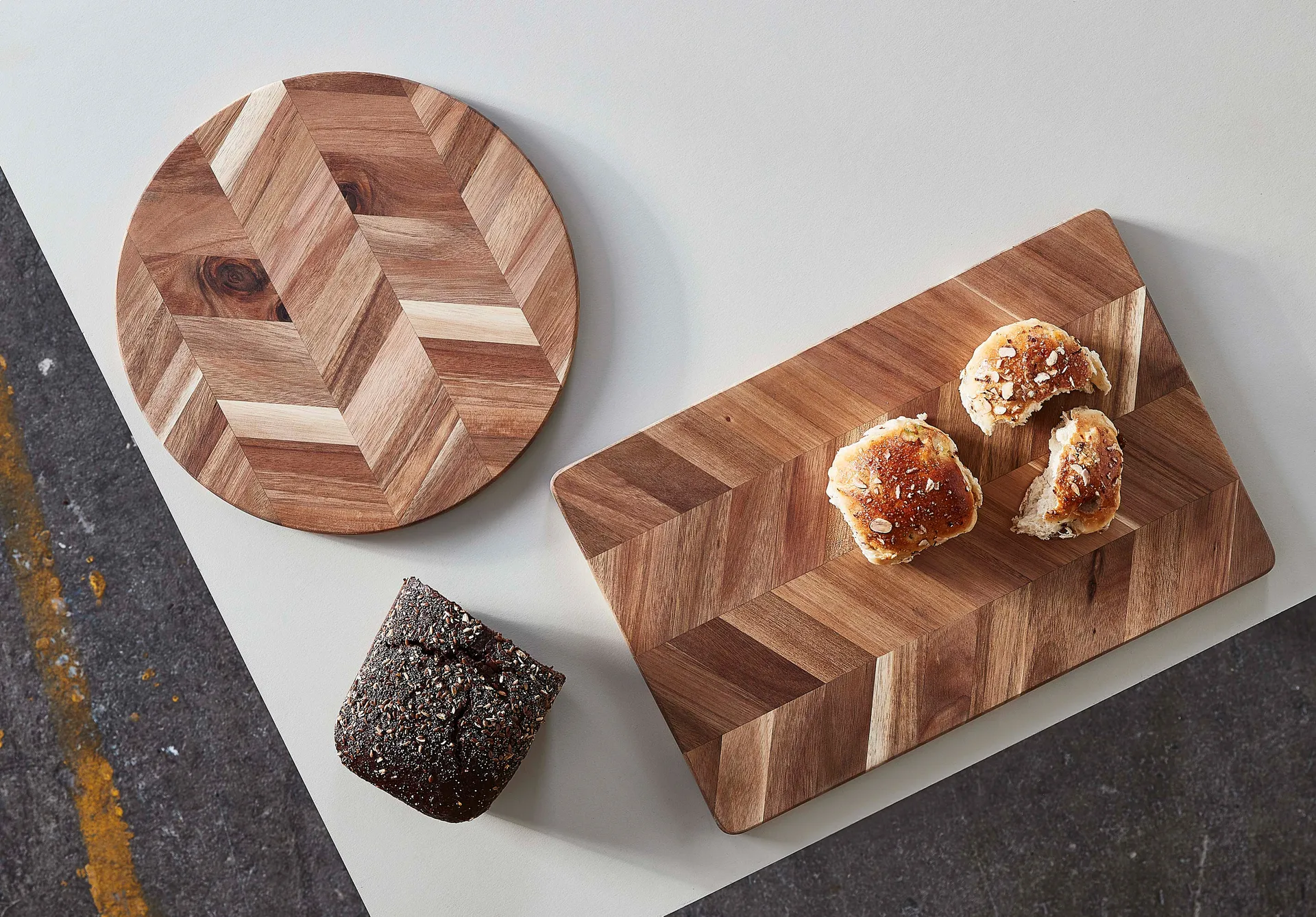 Tabla de cortar Heering bone Ø30 cm, Acacia Aida