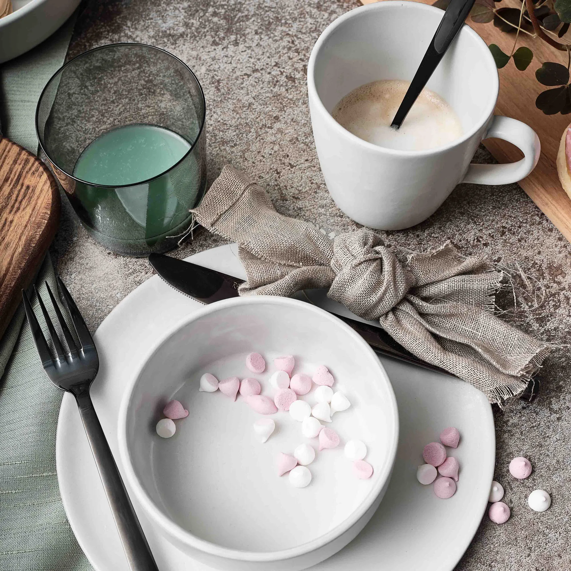 Taza con asa Raw 35 cl, Arctic white Aida