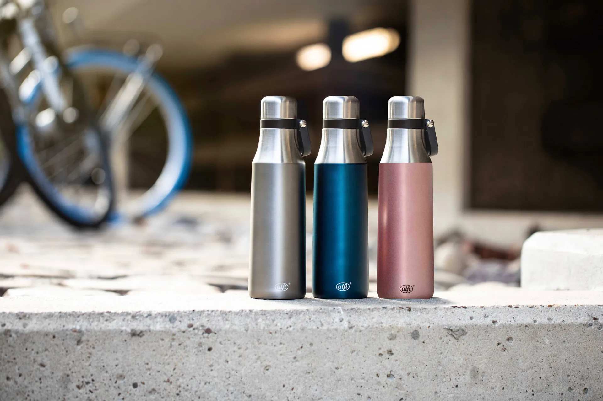 Botella de agua de dobre pared City 0,5 l, Azul satinado Alfi