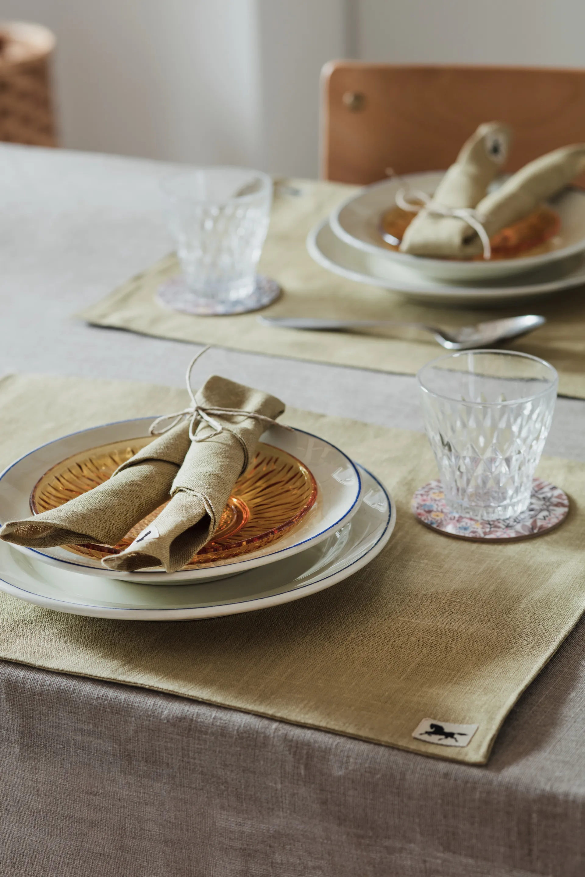 2 Manteles individuales Linne 34x45 cm, aceituna Almedahls