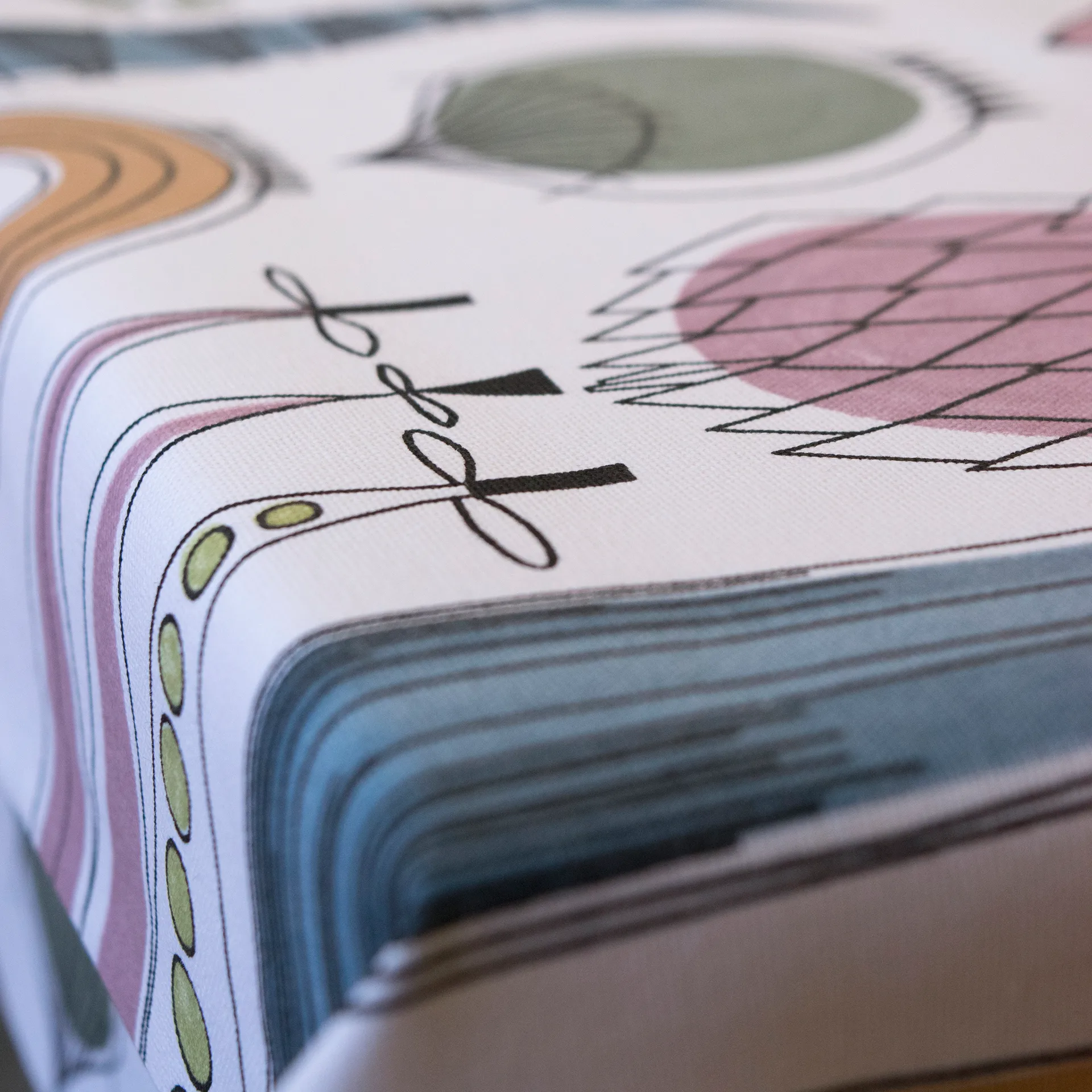 Hule Picknick, azul-rosa Almedahls