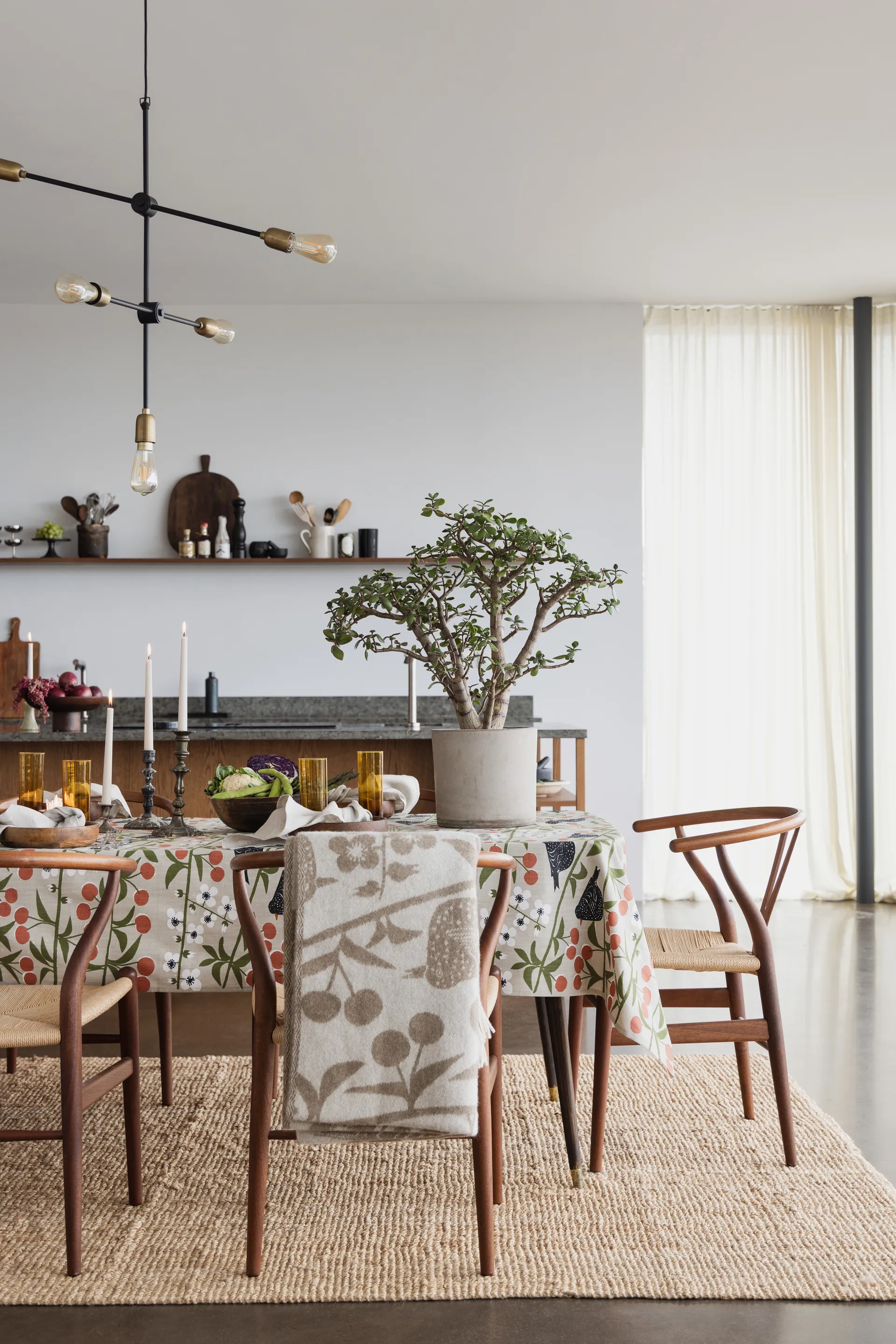 Mantel Körsbärsträdgården, Beige, 145x250 cm Almedahls