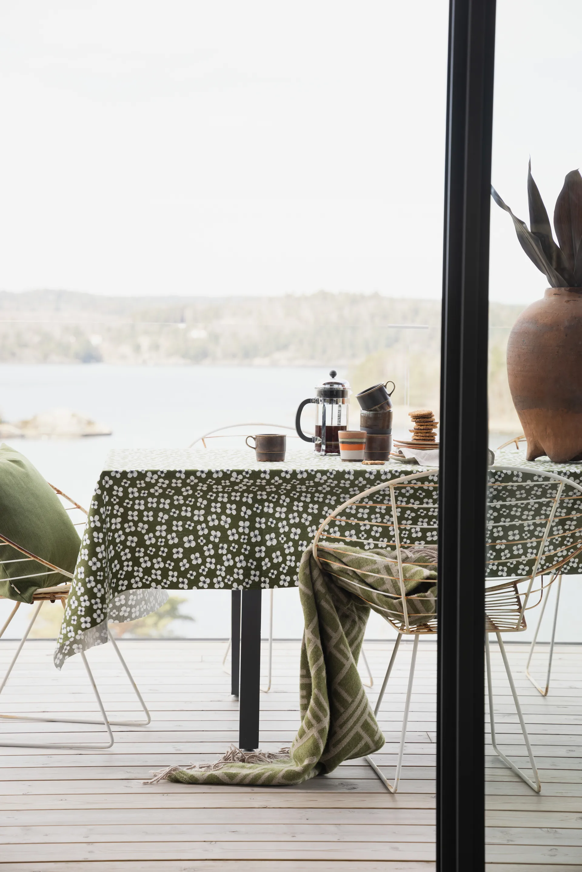 Tela de mantel encerado Belle Amie por metros, Verde oscuro Almedahls