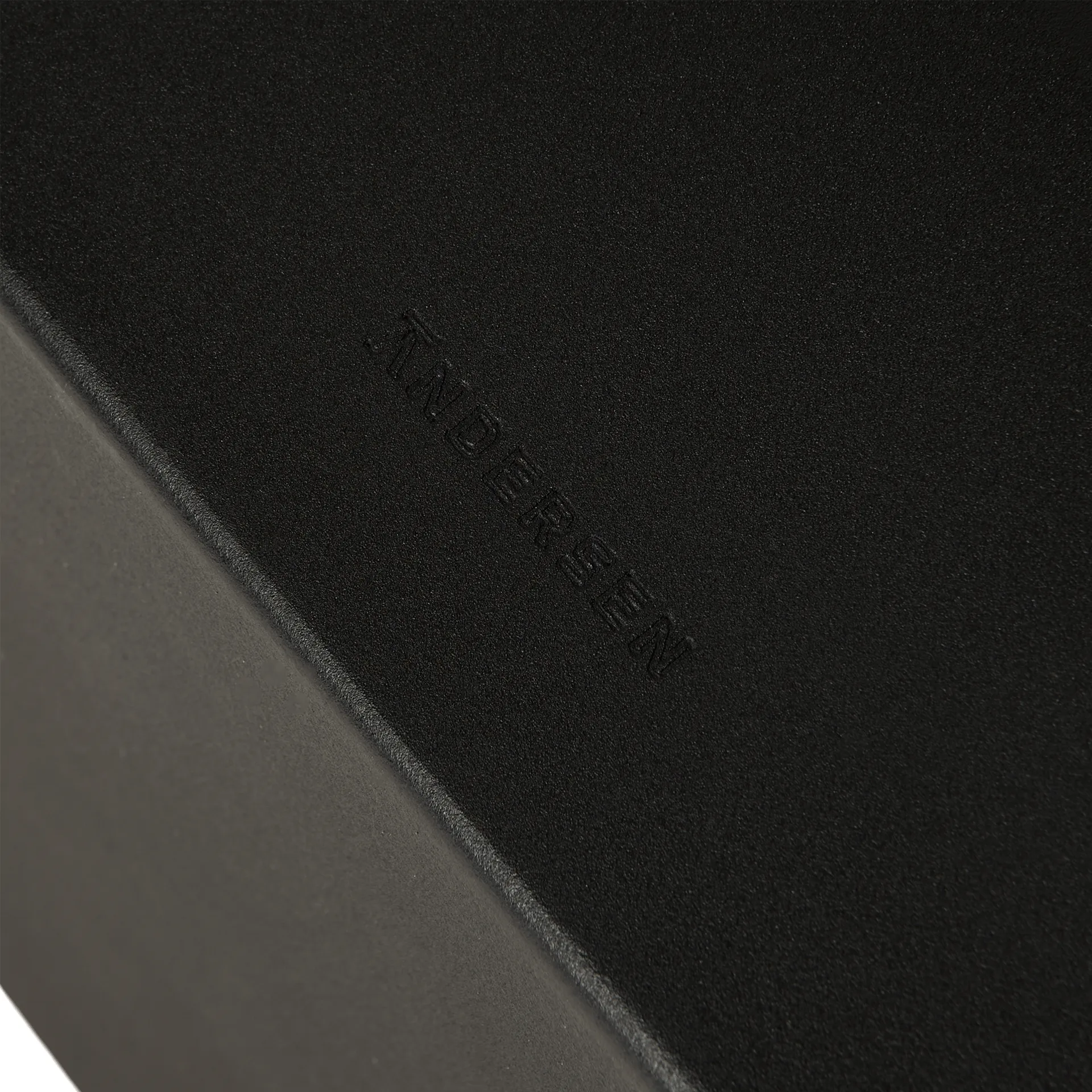 Edge revistero, Black (negro) Andersen Furniture