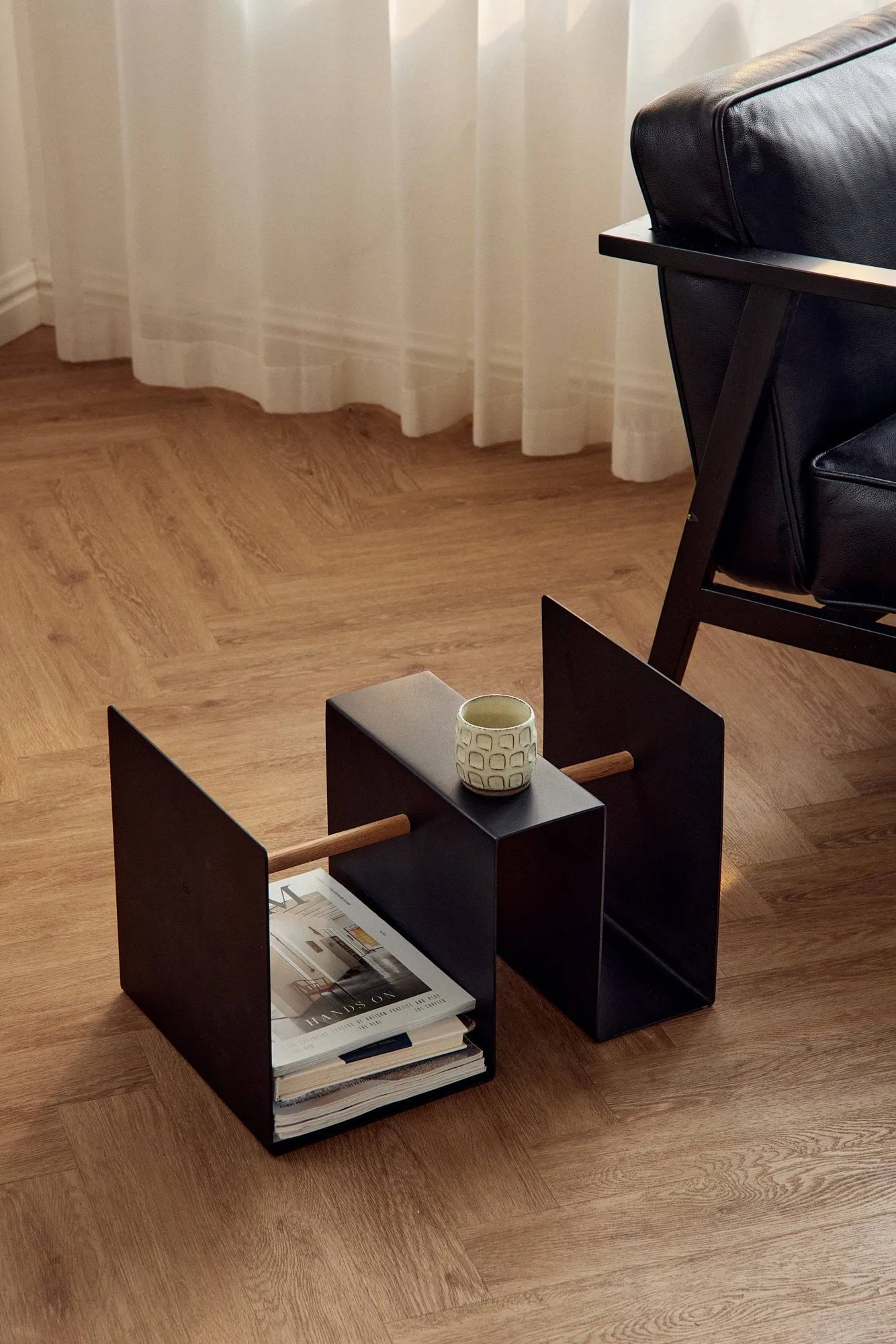 Mesa auxiliar Edge, Black (negro) Andersen Furniture