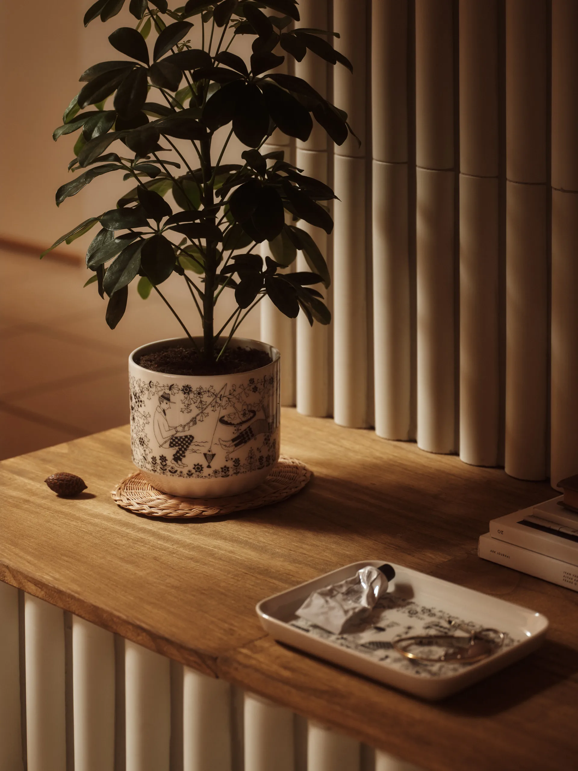 Plato Emilia 15x19 cm, Negro-blanco Arabia