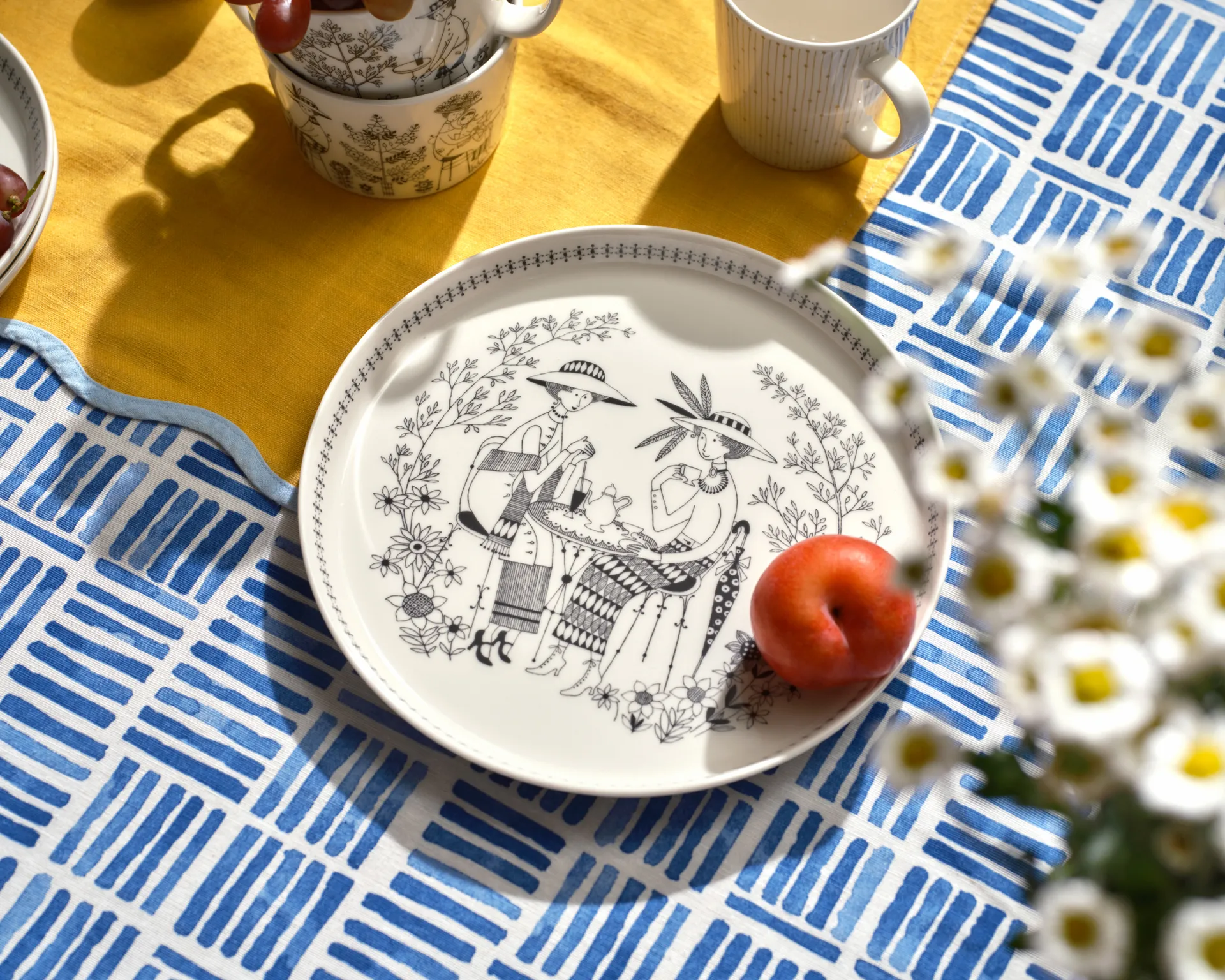 Plato Emilia Ø24 cm, Negro-blanco Arabia