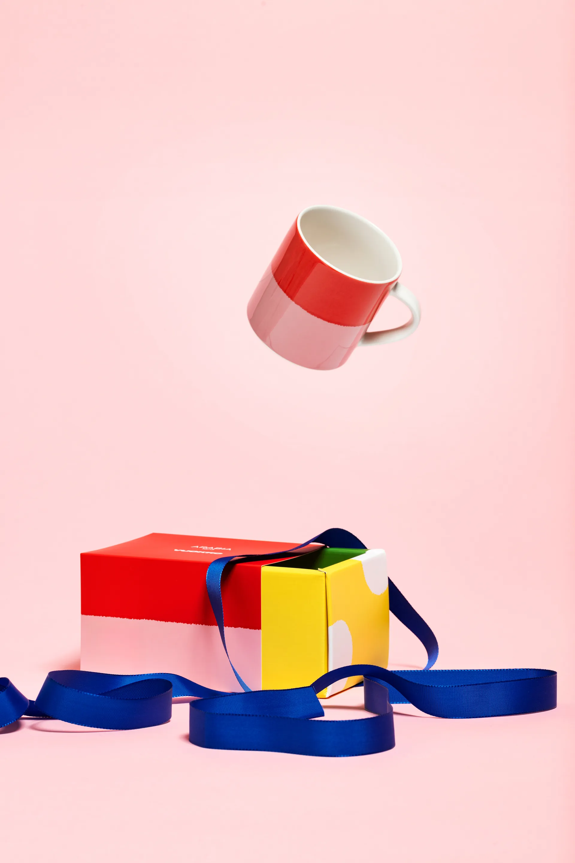 Taza Vuokko 35 cl, 2-color rosa-rojo Arabia